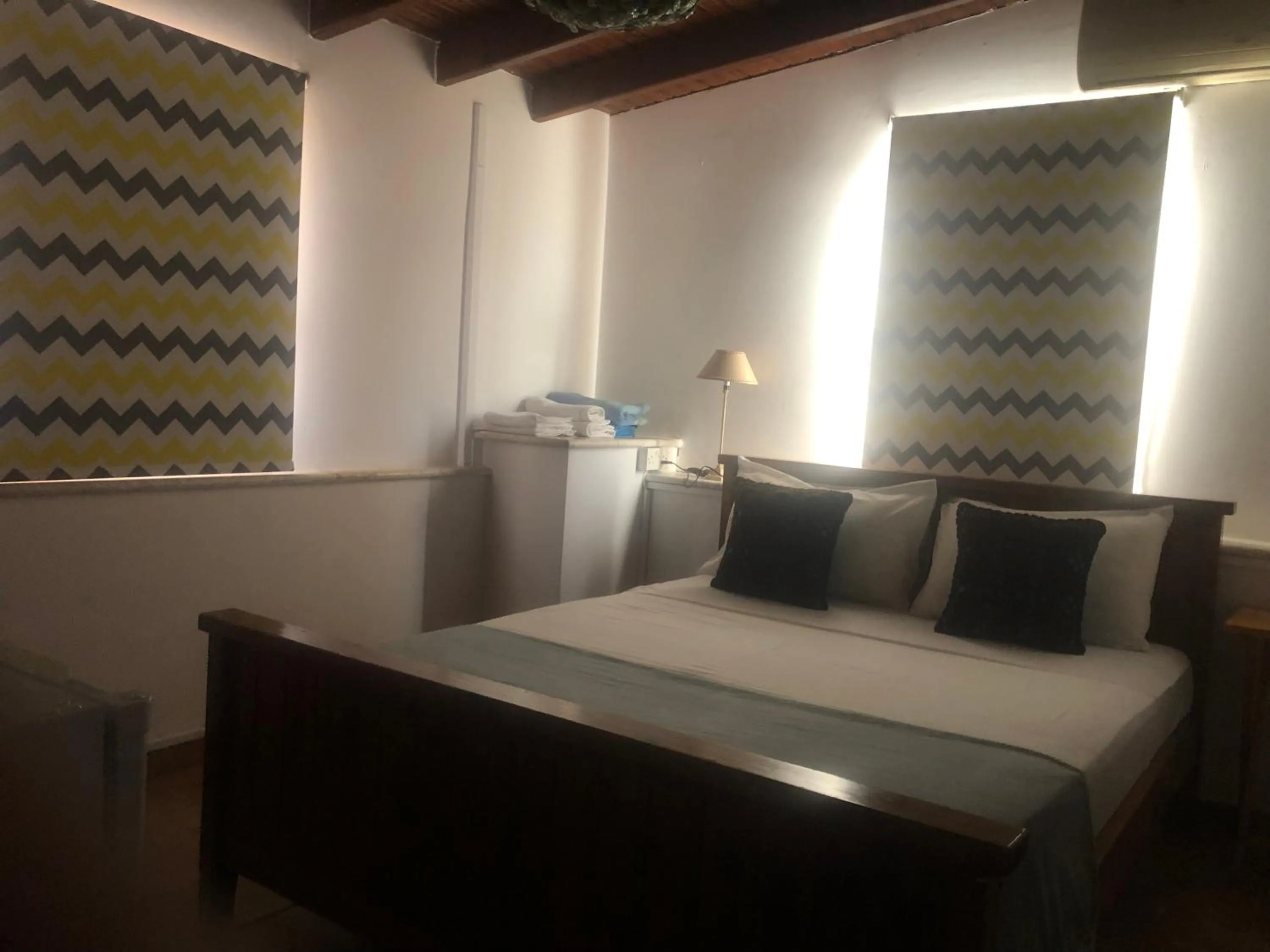 Bed in Villa Thermopilon