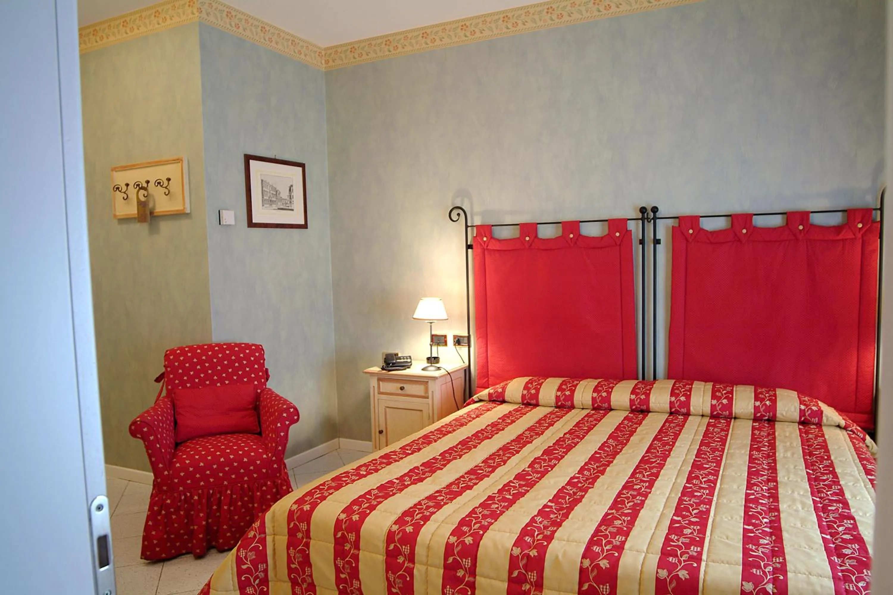 Bedroom, Bed in Albergo Sapori