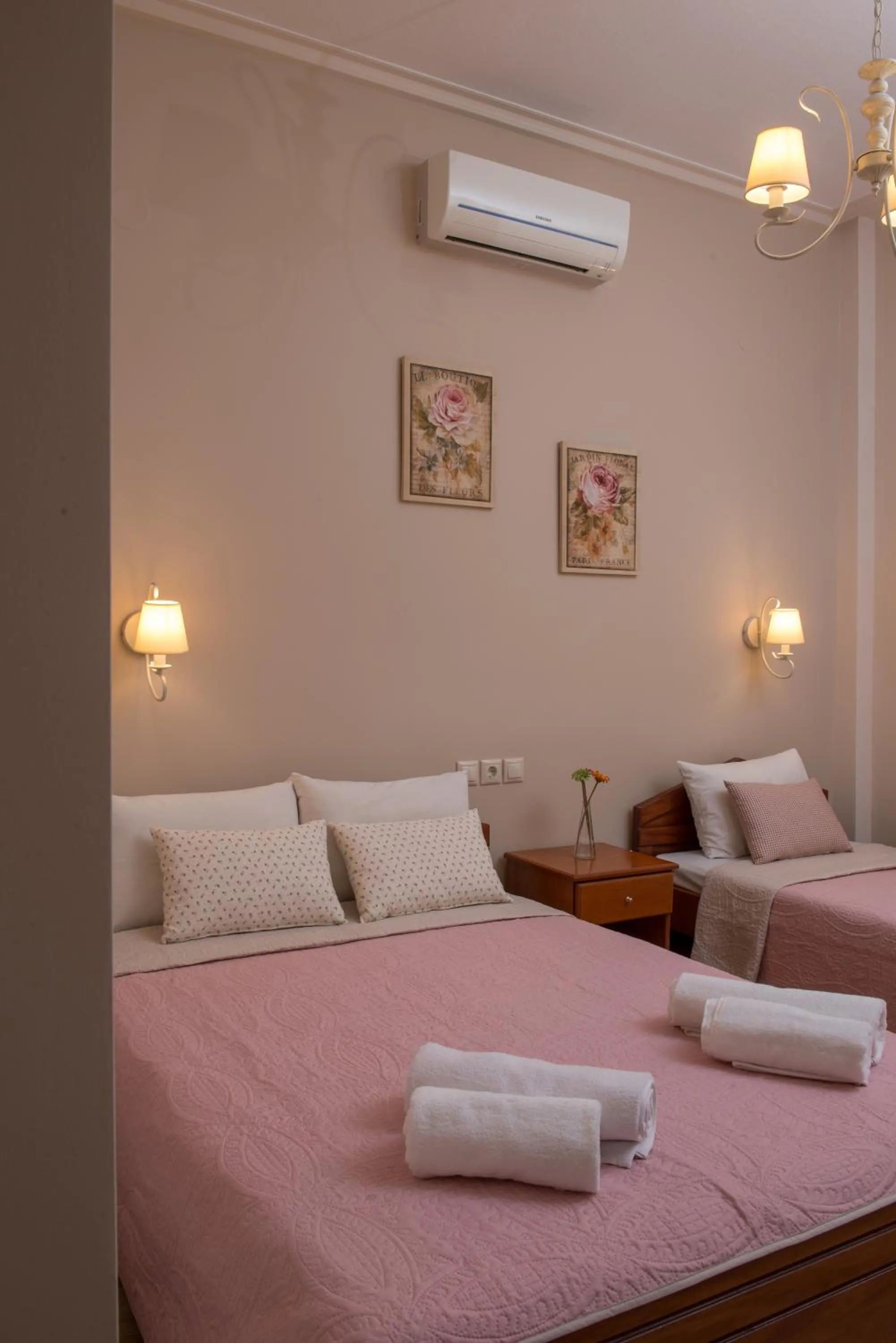 Bedroom, Bed in Megas Alexandros