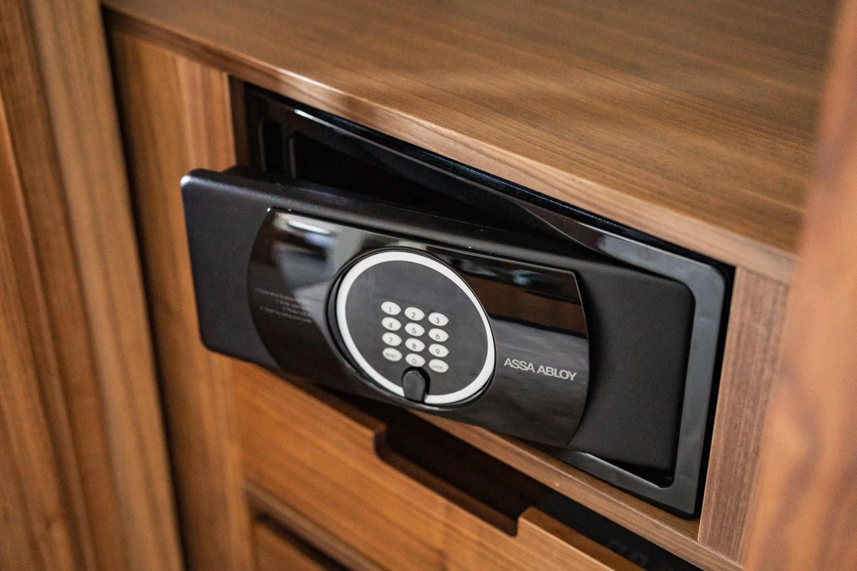 safe in Hyatt Regency Lake Washington at Seattle's Southport