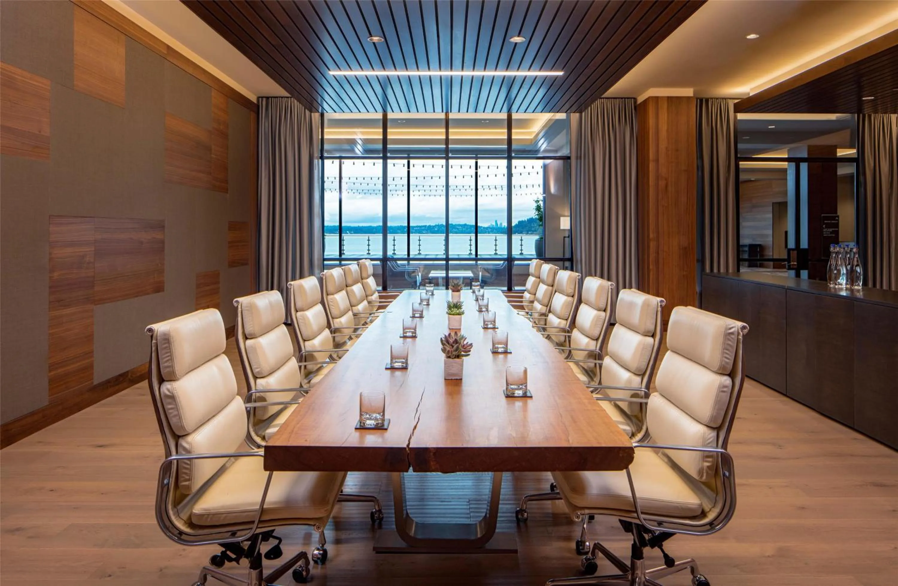 Meeting/conference room in Hyatt Regency Lake Washington at Seattle's Southport
