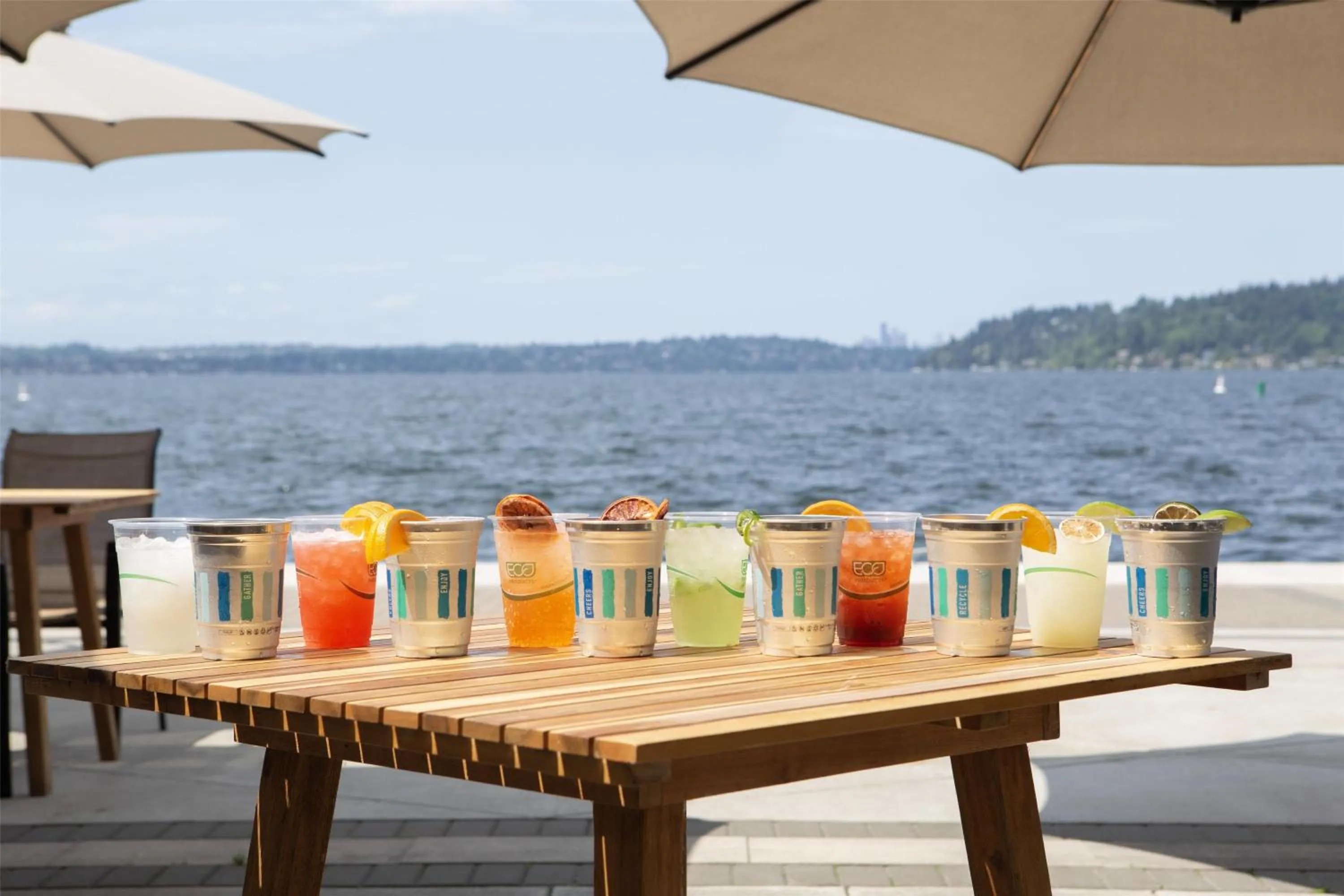 Restaurant/places to eat in Hyatt Regency Lake Washington at Seattle's Southport