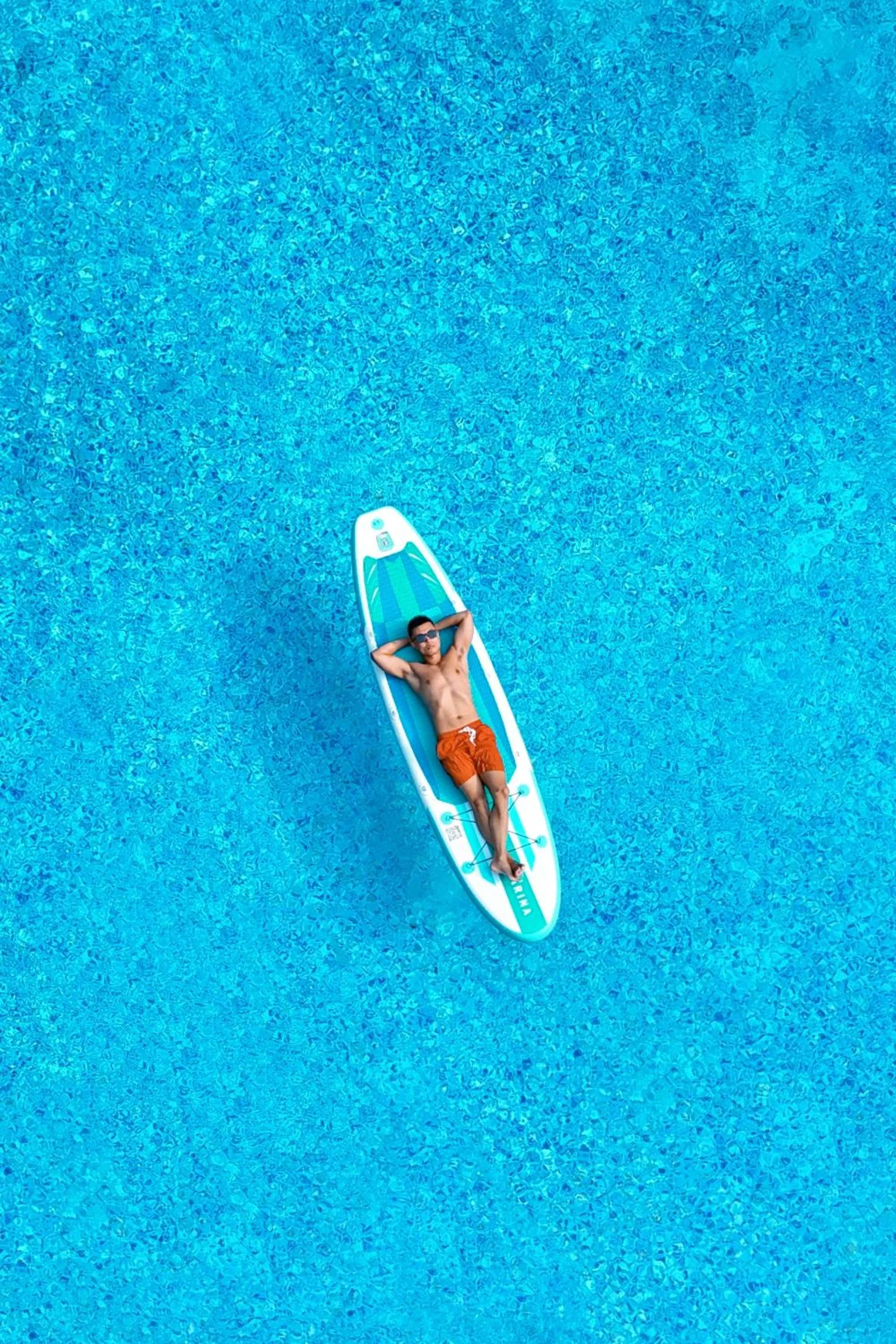 Swimming pool in Rosewood Sanya