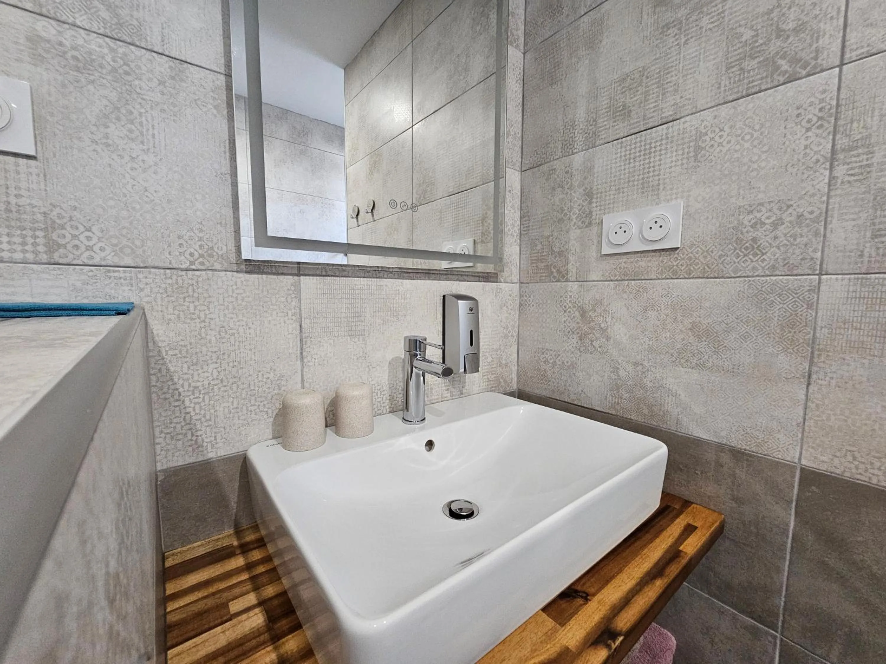 Bathroom in La Casa del Arti - Chambres d'hôtes - B&B - Piscine chauffée