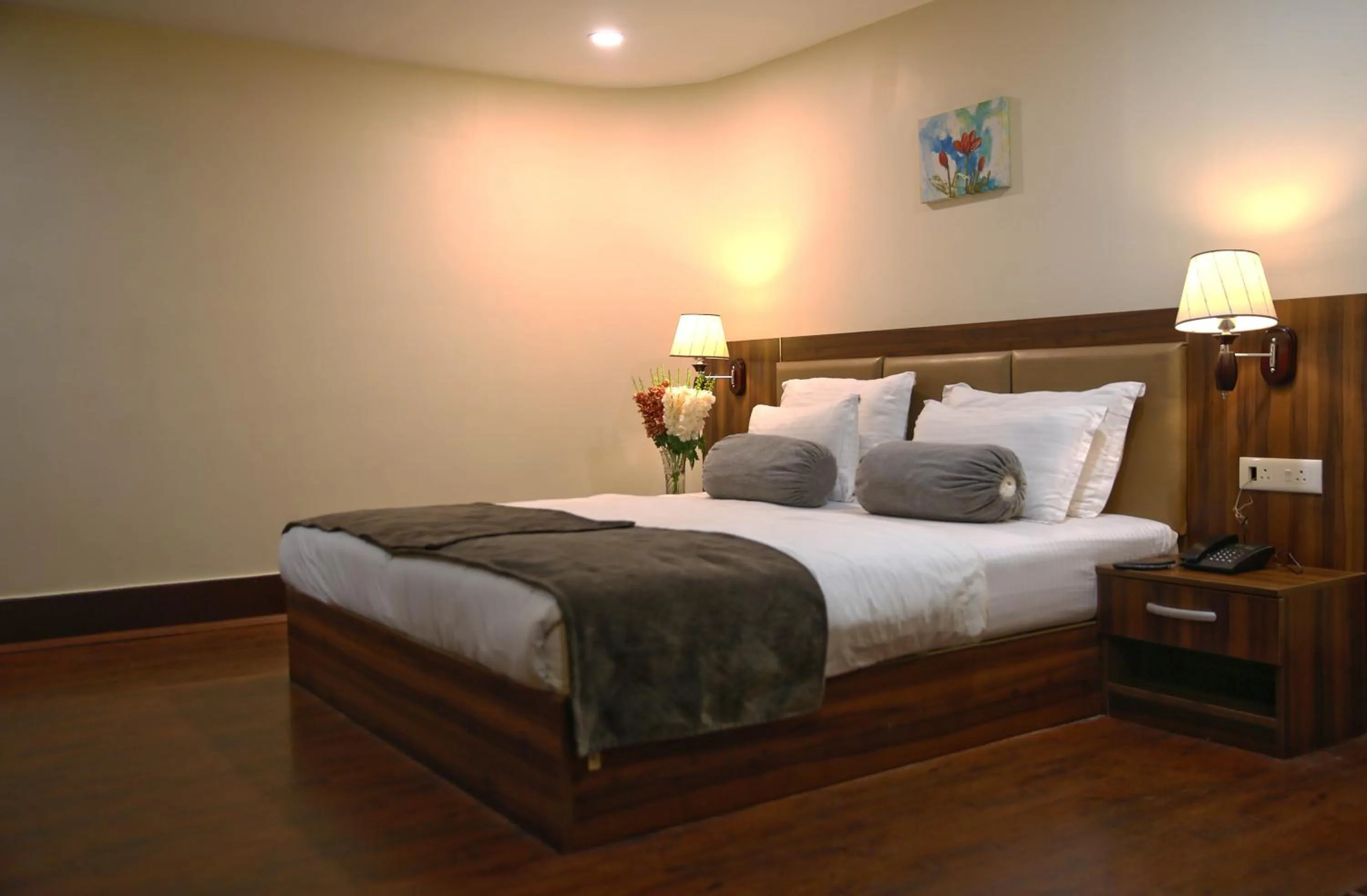 Photo of the whole room, Bed in Amba Regency