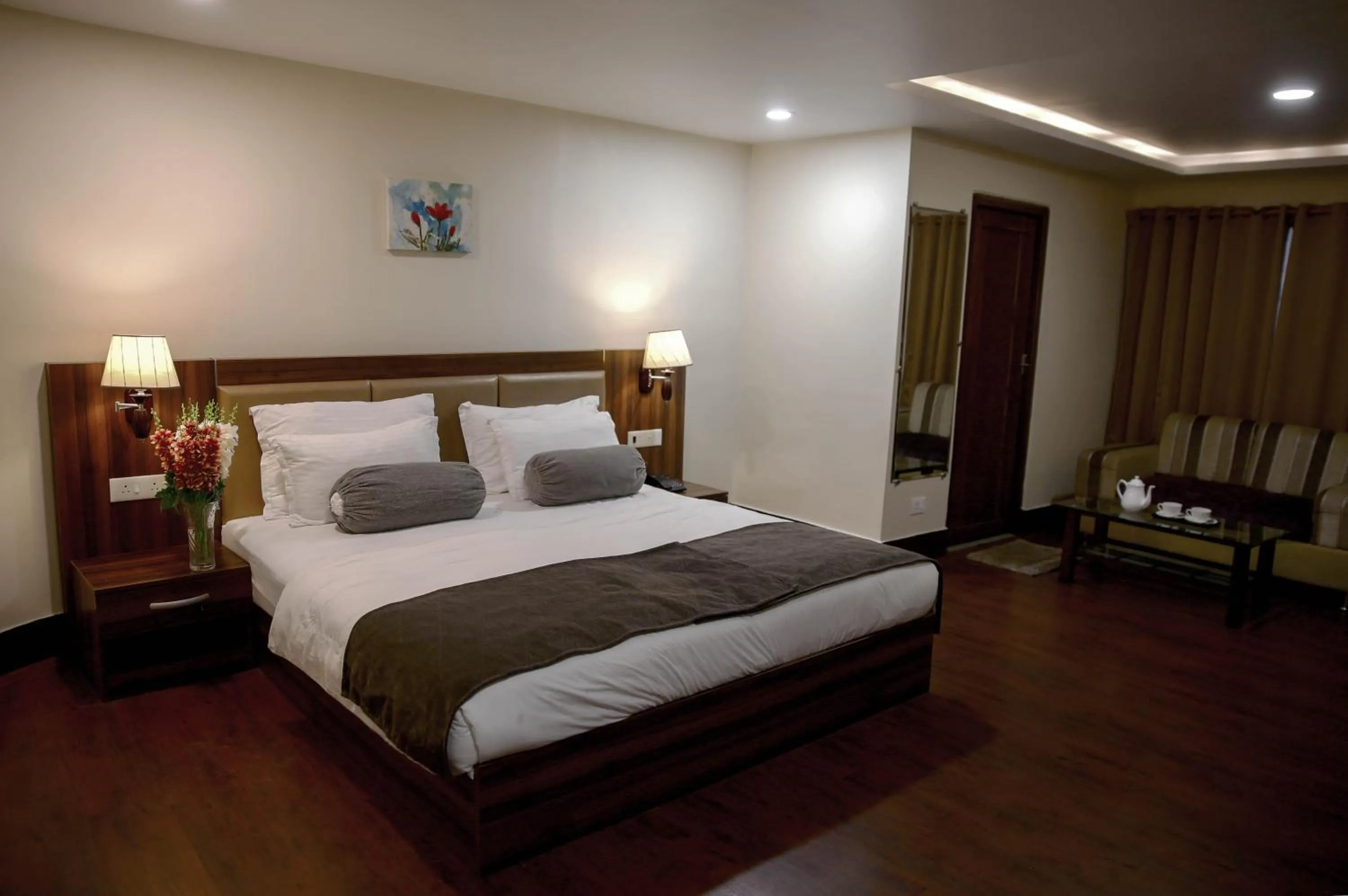 Photo of the whole room, Bed in Amba Regency