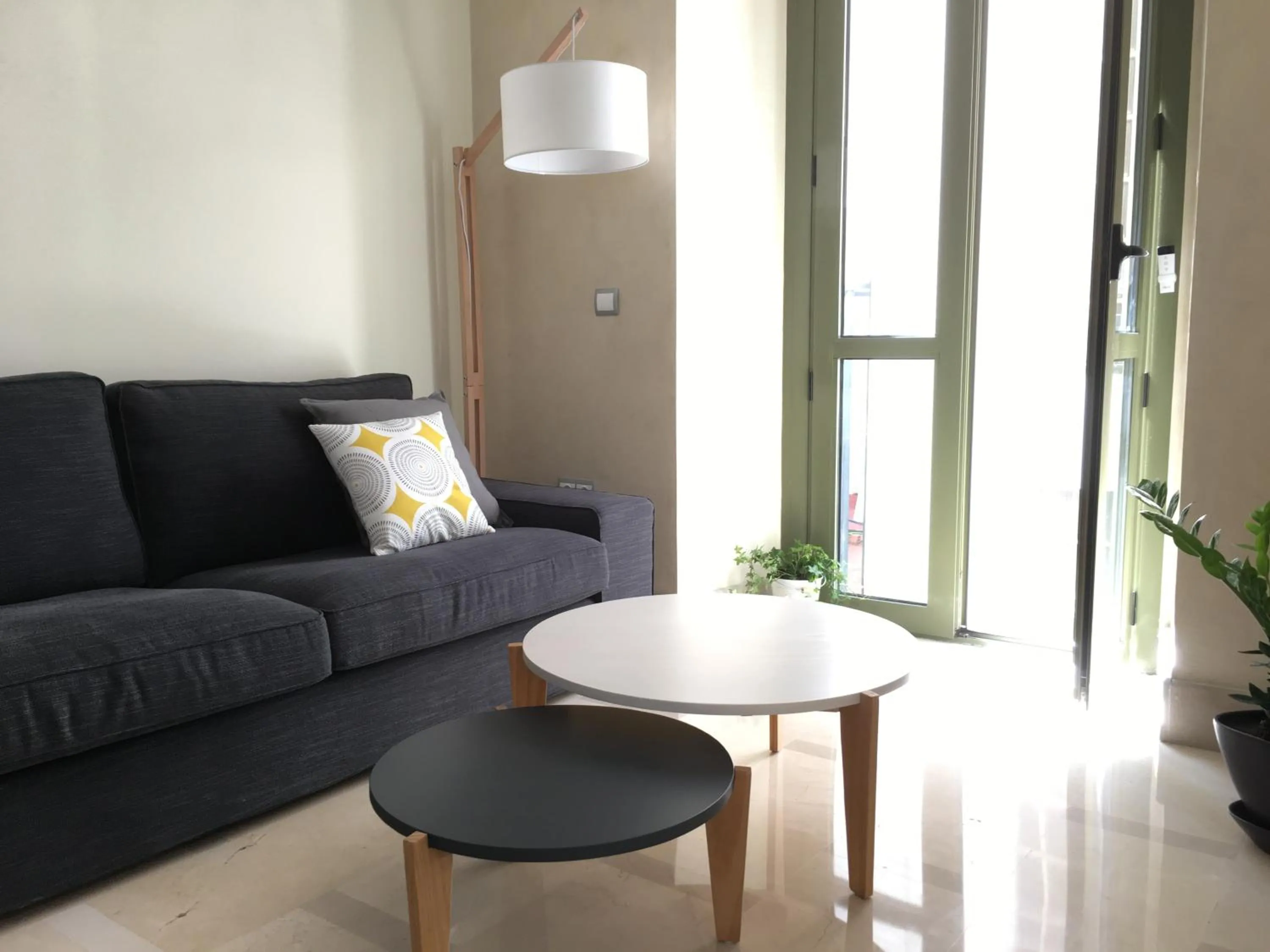 Living room in 1E Azofaifo St Apartment