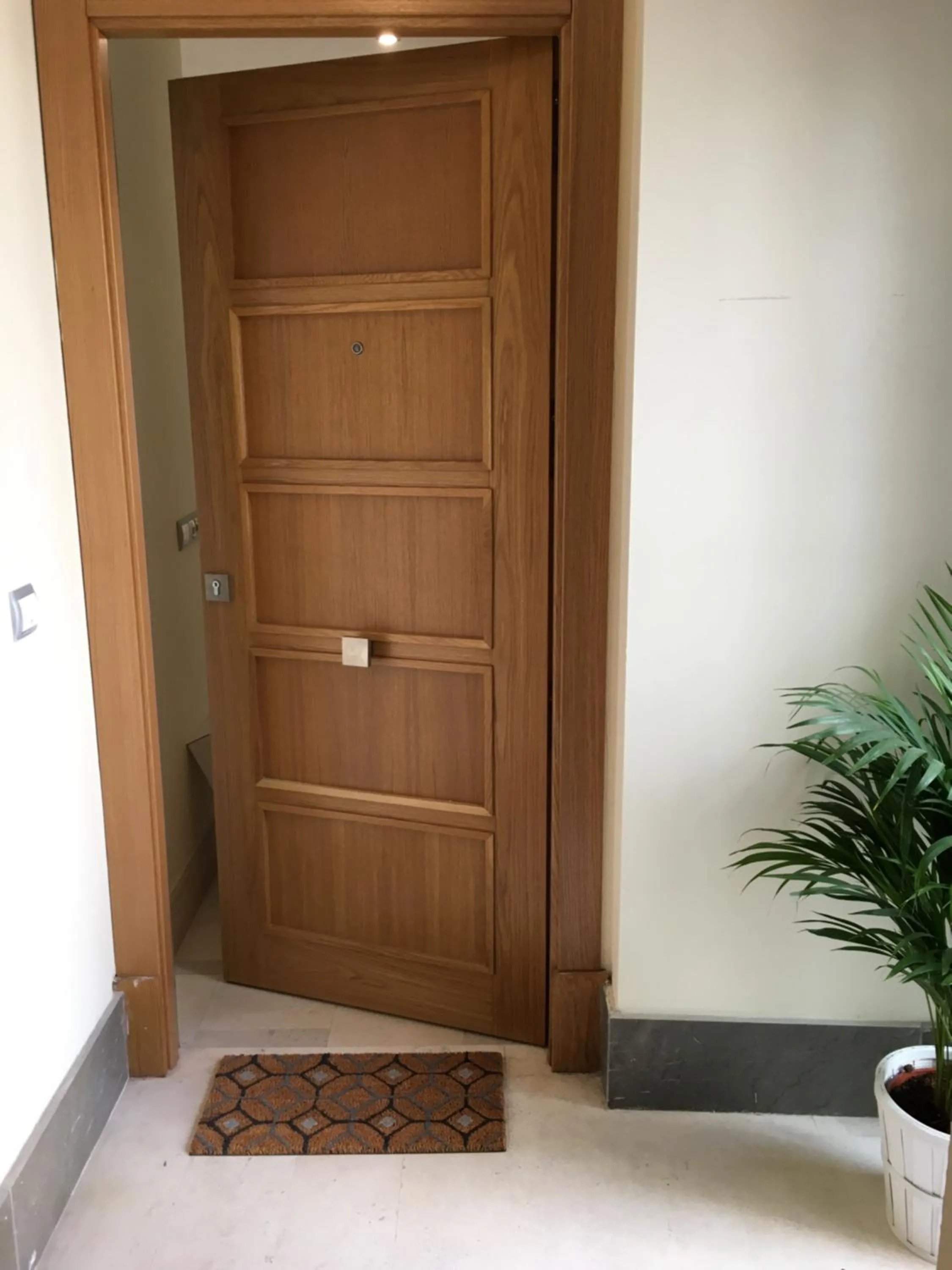 Facade/entrance in 1E Azofaifo St Apartment