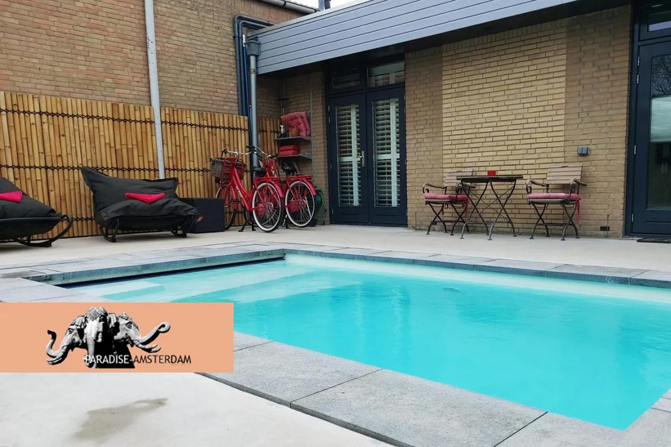 Paradise Amsterdam bungalow of 80 m2 with private pool - inclusive, breakfast, parking, use of bikes, tourist tax and much more