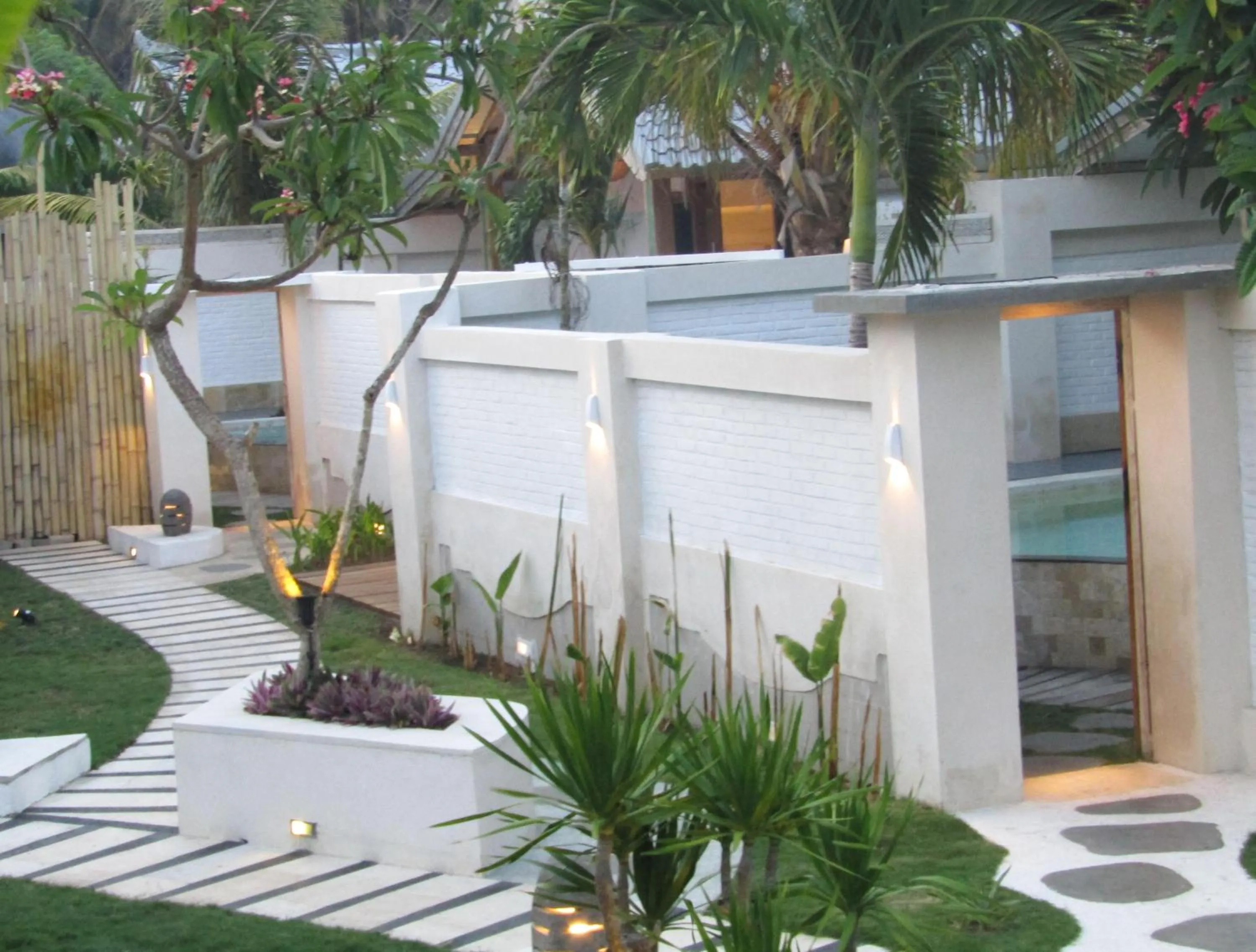 Garden in The White Key Luxury Villas