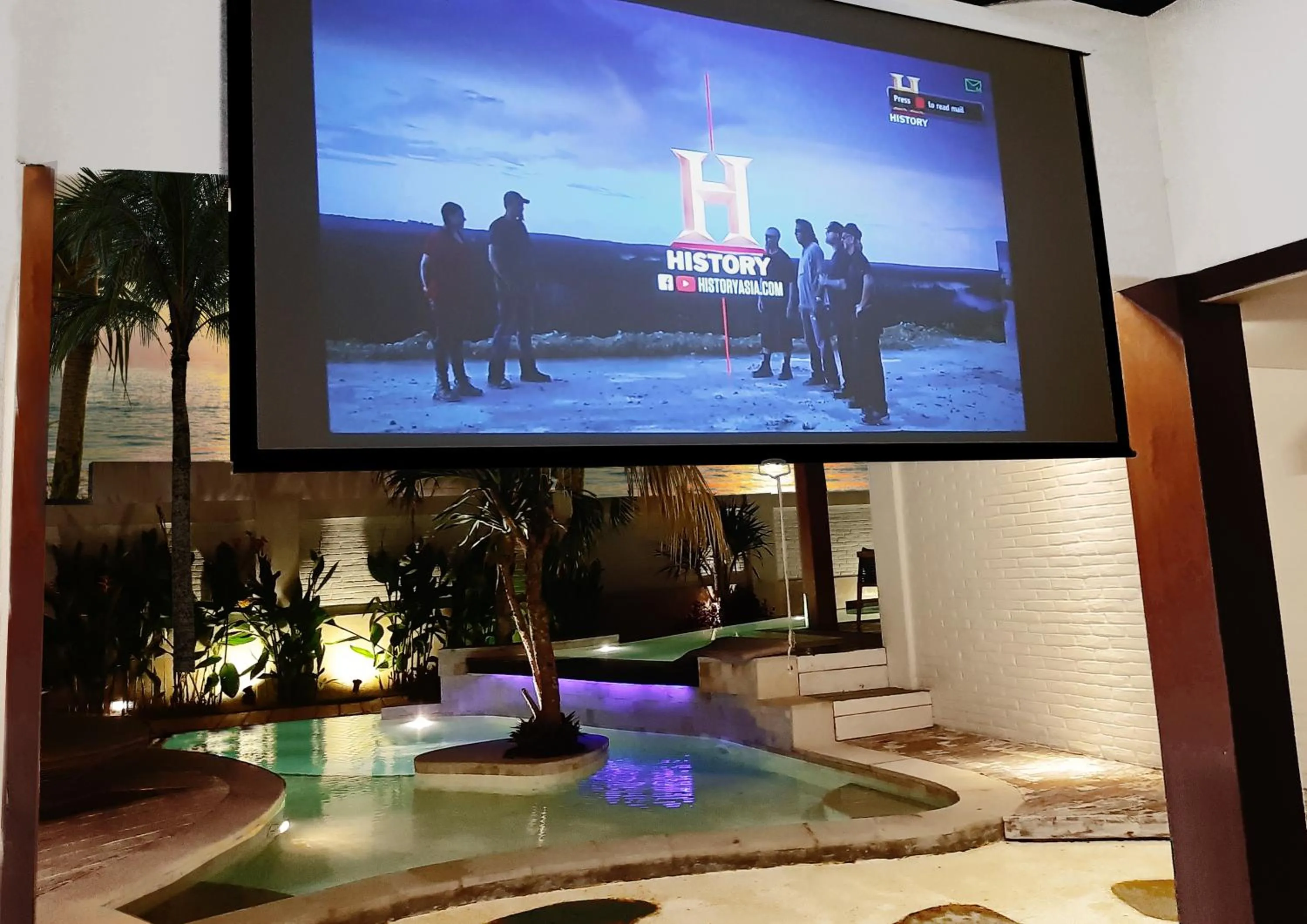 TV and multimedia in The White Key Luxury Villas