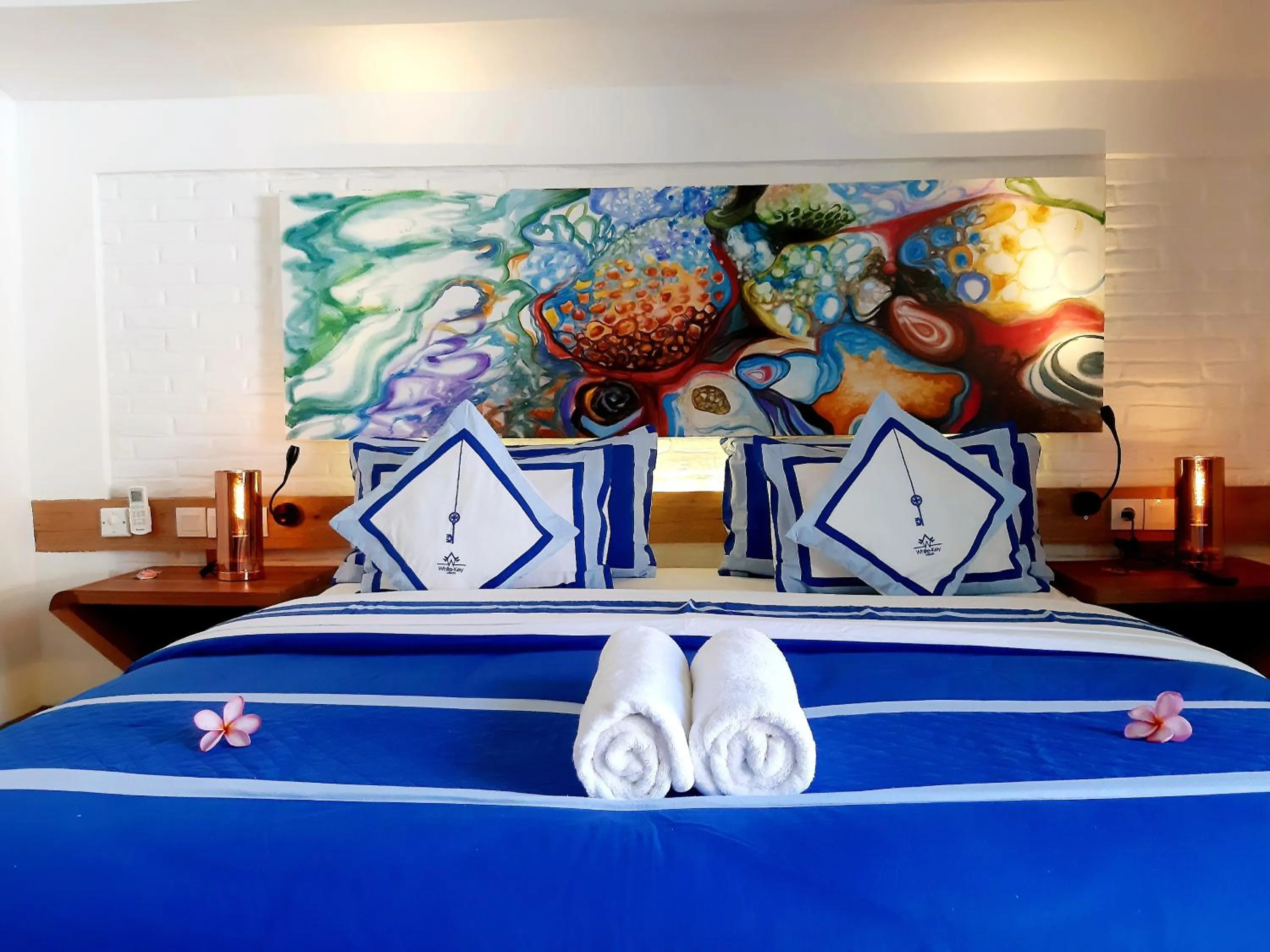 Bedroom, Bed in The White Key Luxury Villas
