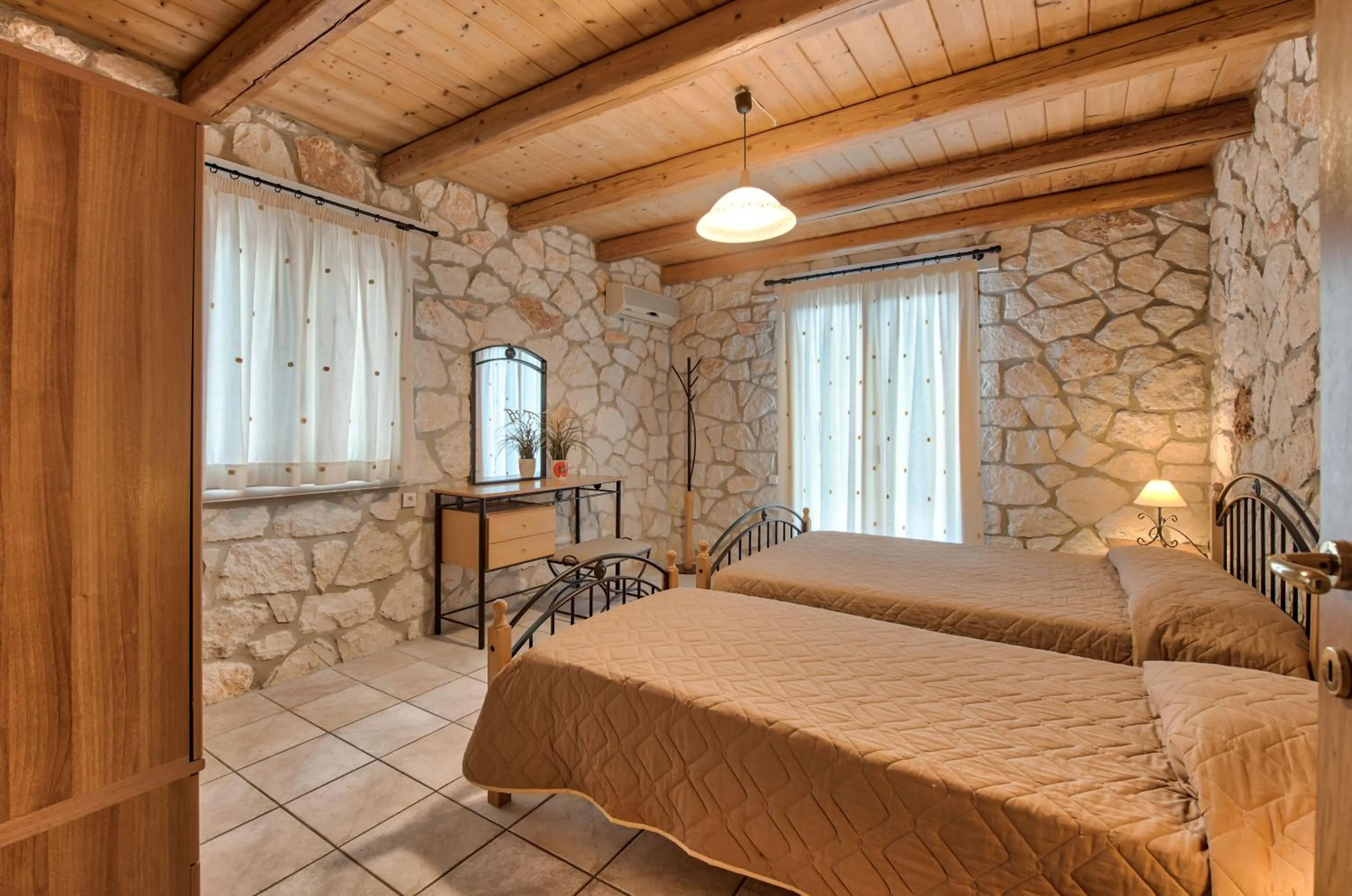Bedroom, Bed in Villa Socrates