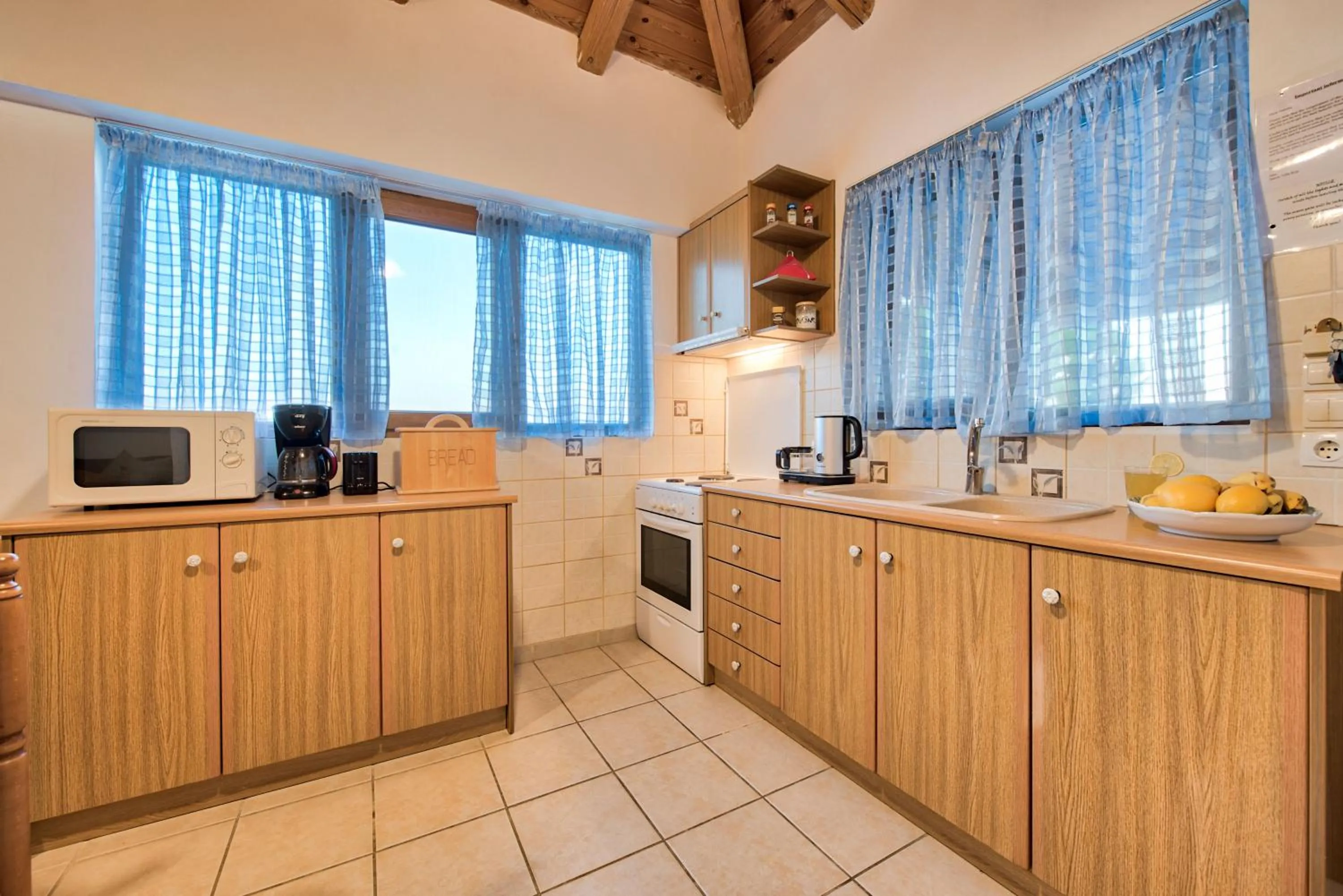 Coffee/tea facilities in Villa Socrates