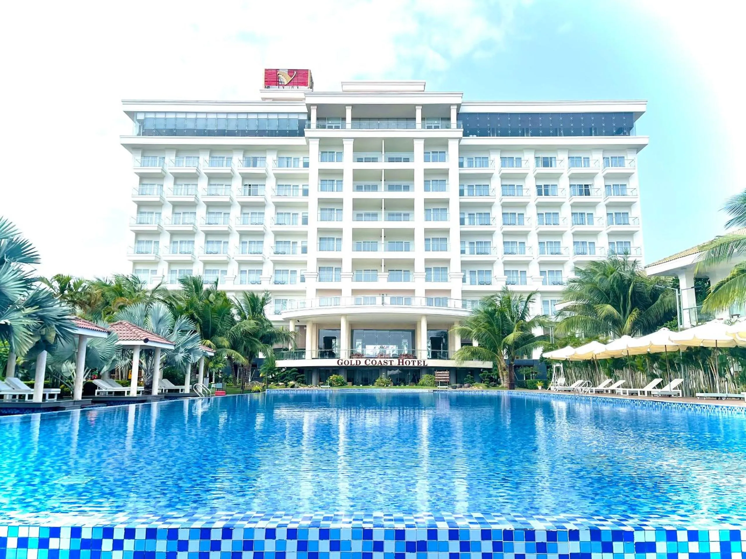Swimming pool in Gold Coast Hotel Resort & Spa