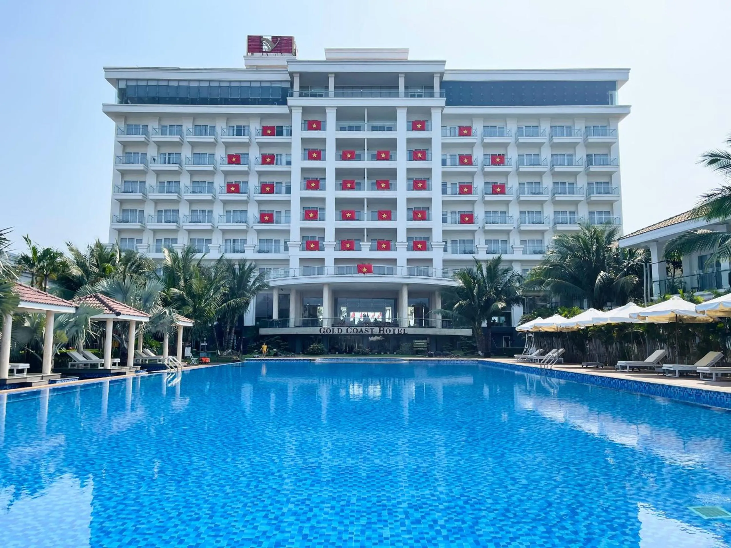 Property building in Gold Coast Hotel Resort & Spa