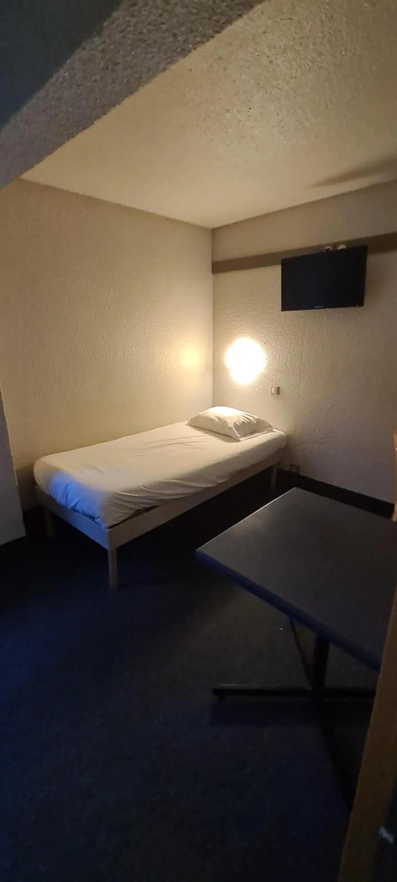 Bed in Hotel Inn design Vierzon