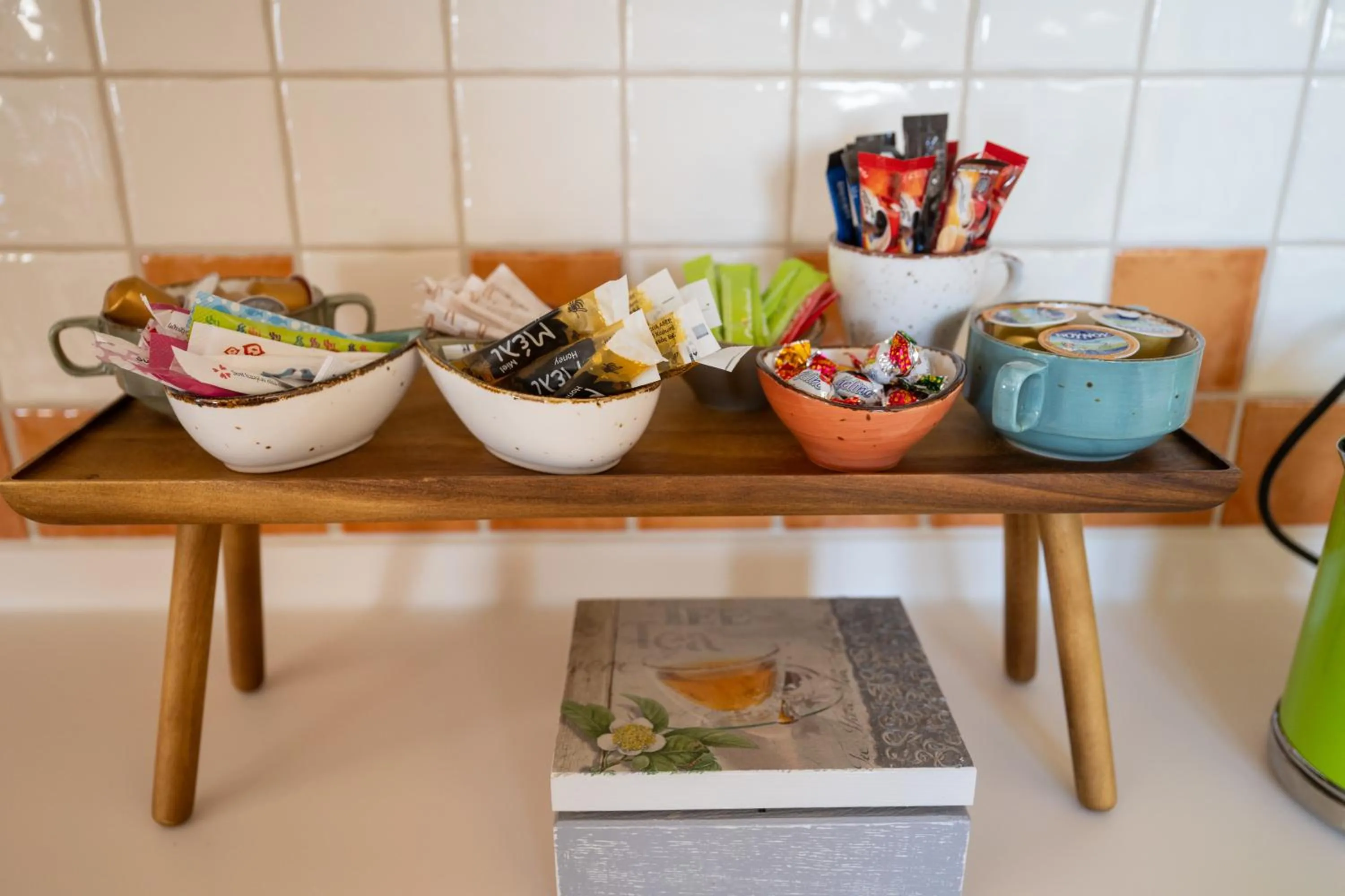 Coffee/tea facilities in Modus Vivendi Villas