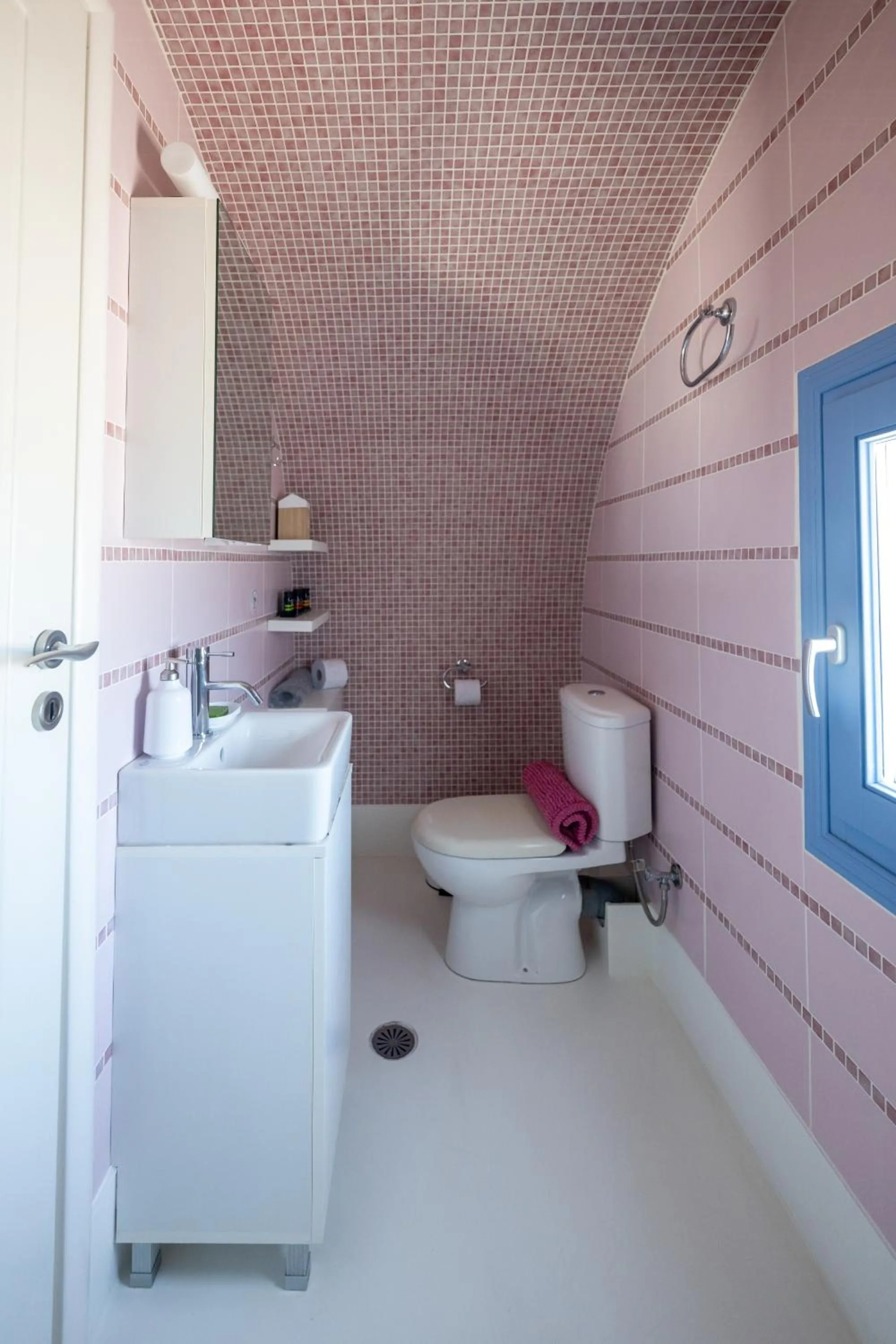 Toilet in Modus Vivendi Villas