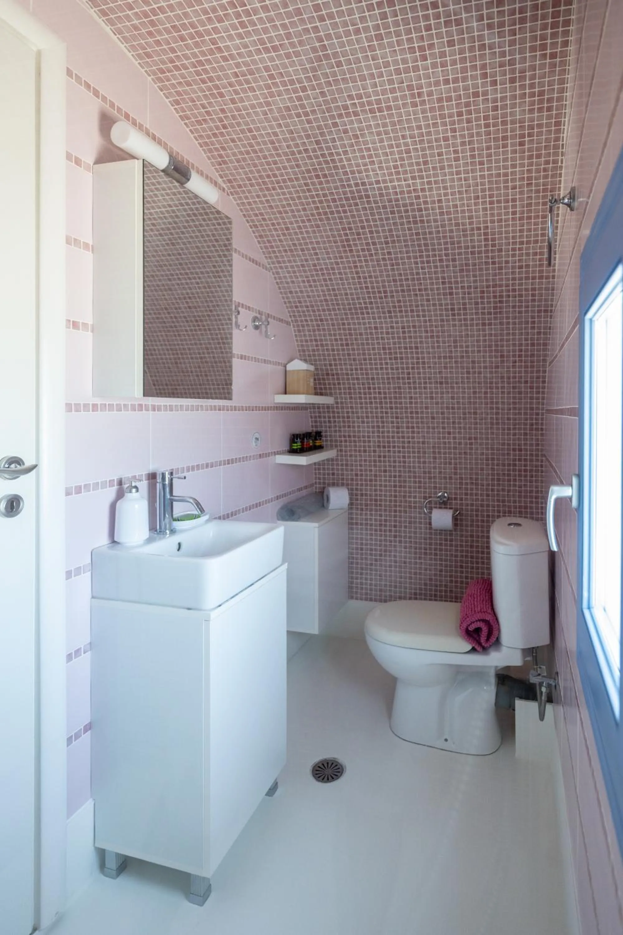 Toilet in Modus Vivendi Villas