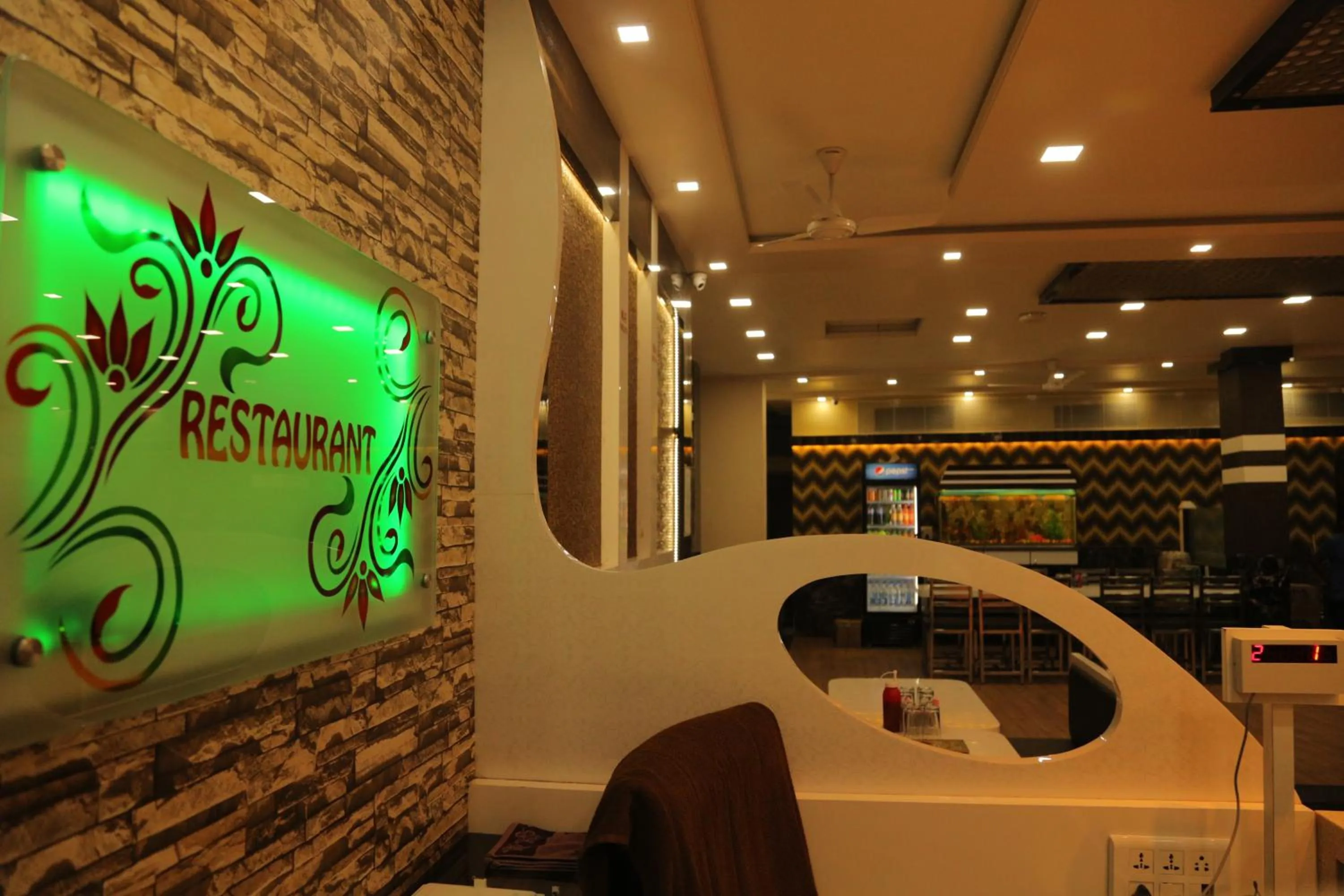 Restaurant/places to eat in Hotel Royal Ajmer