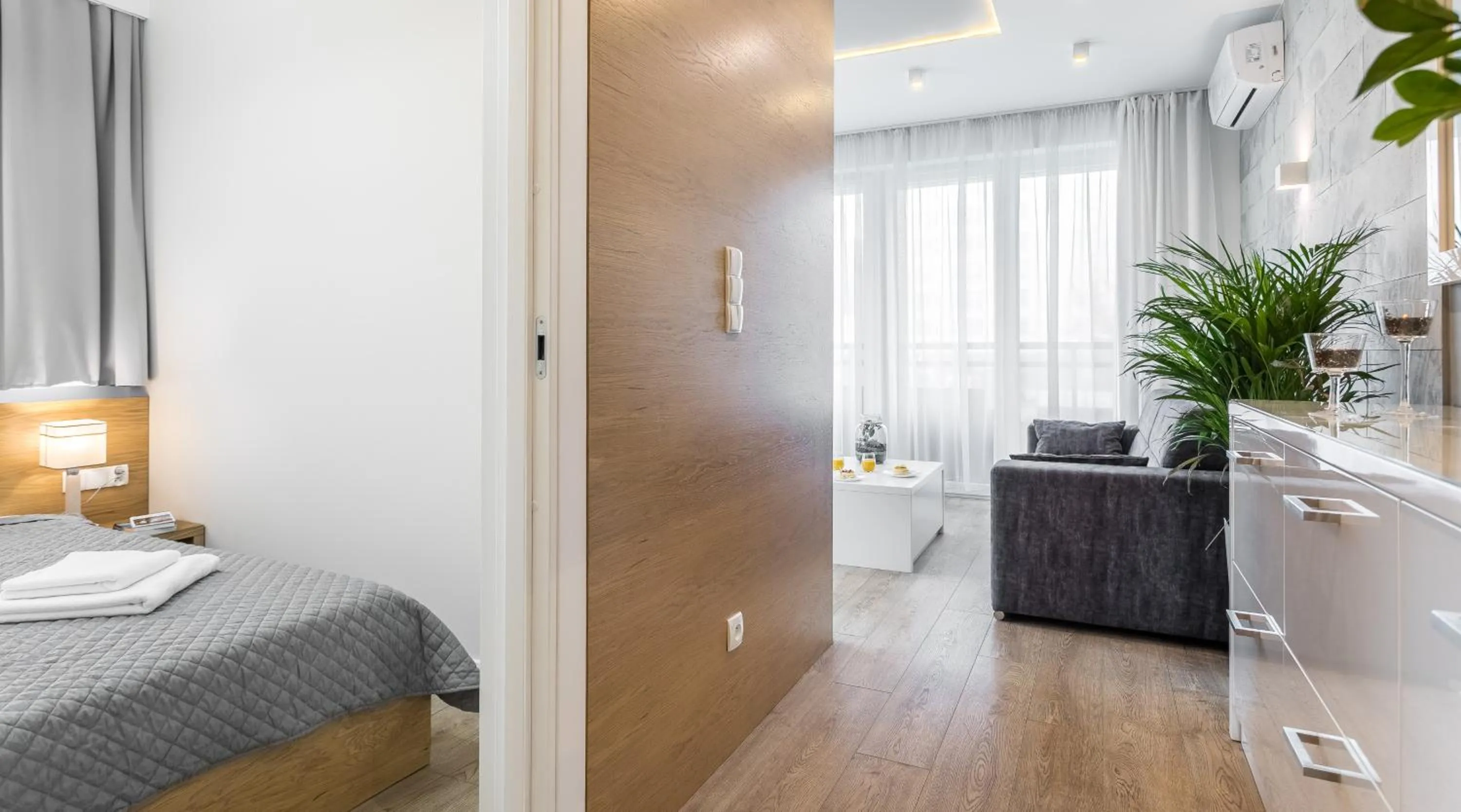Photo of the whole room, Bed in Ariańska Apartment - lift & AC