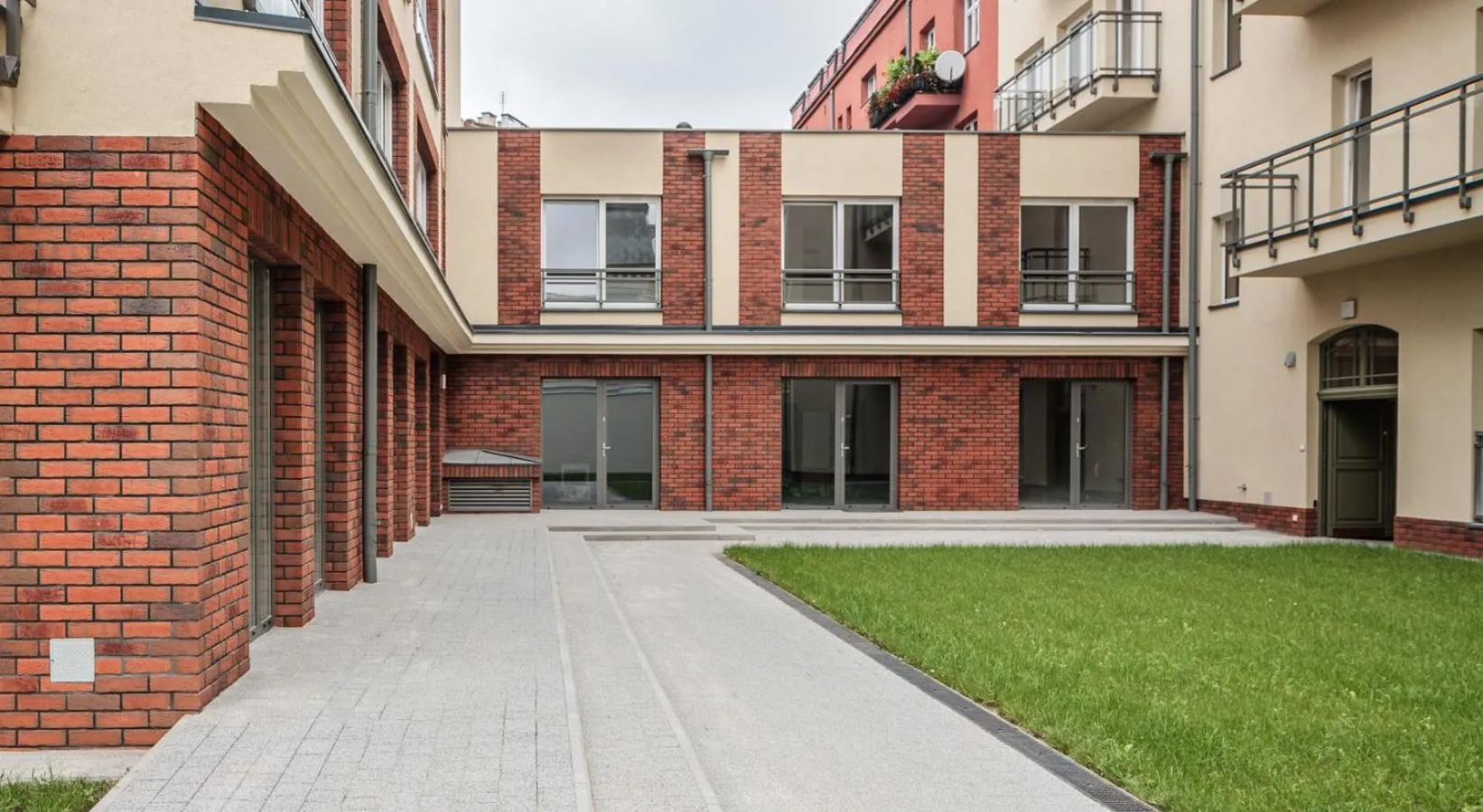 Area and facilities in Ariańska Apartment - lift & AC