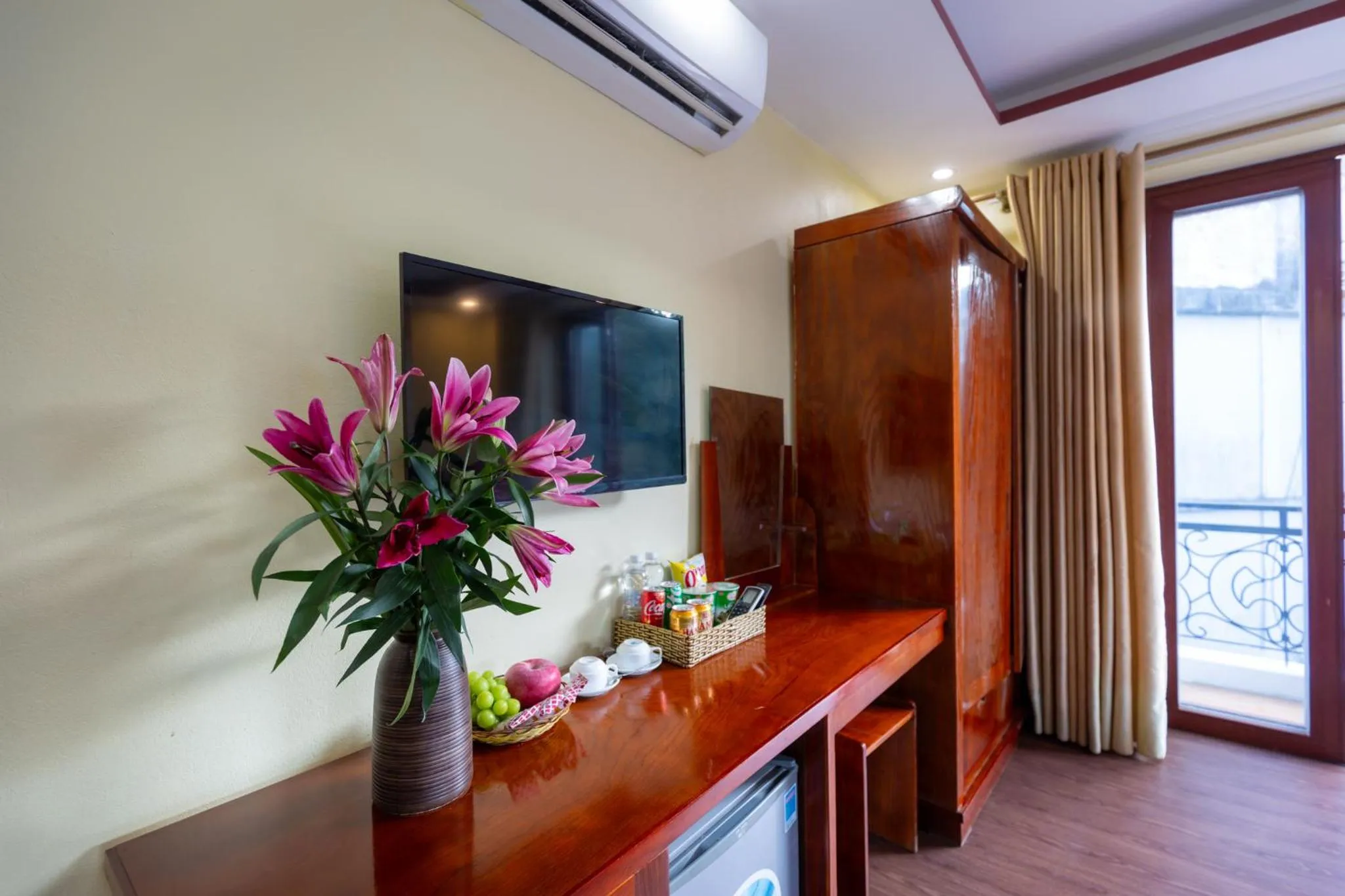 TV and multimedia in Sapa Hidden Gem Hotel & Spa