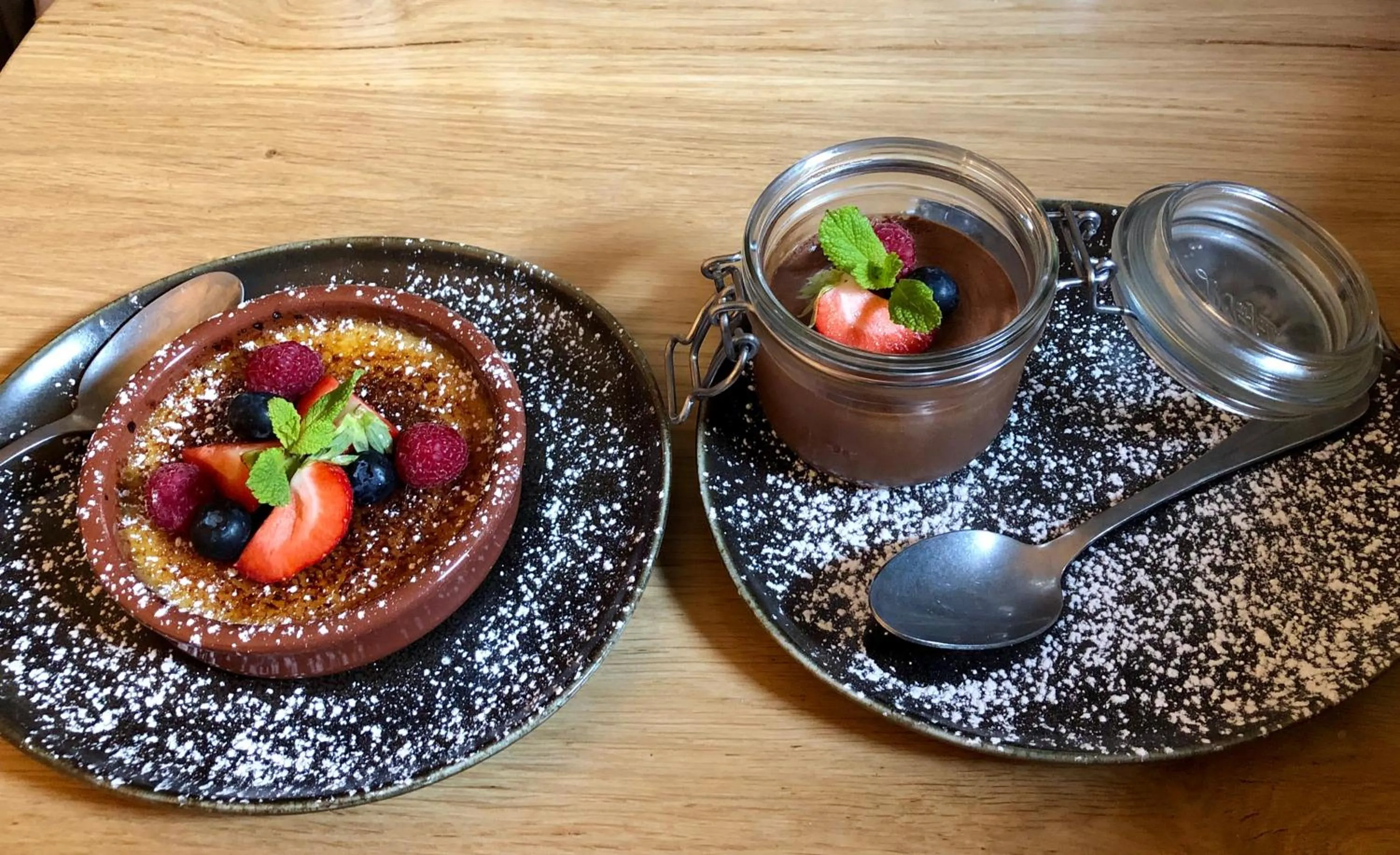 Restaurant/places to eat in LOGIS HÔTEL, CHALETS et RESTAURANT LES CHATELMINÉS