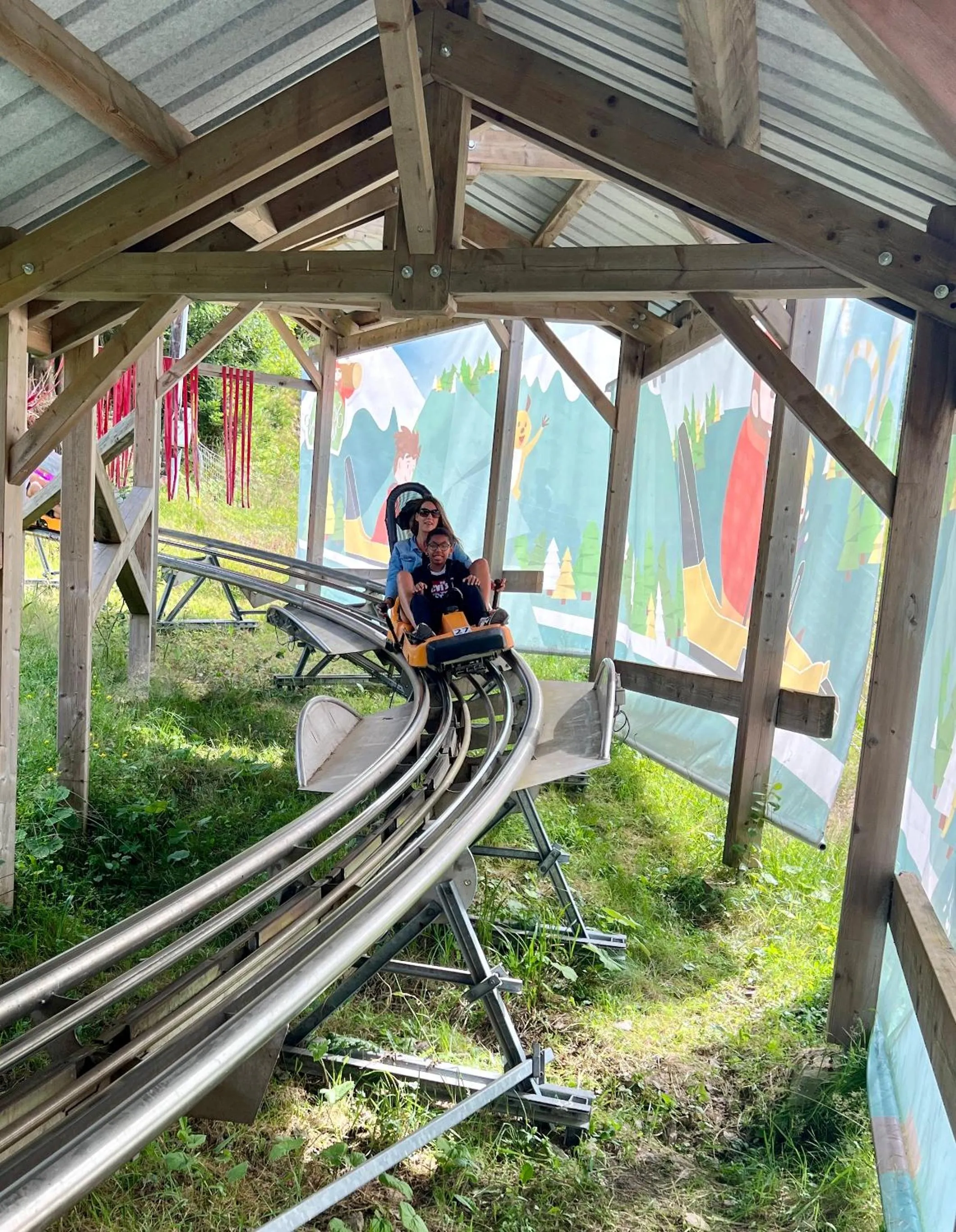 LOGIS HÔTEL, CHALETS et RESTAURANT LES CHATELMINÉS