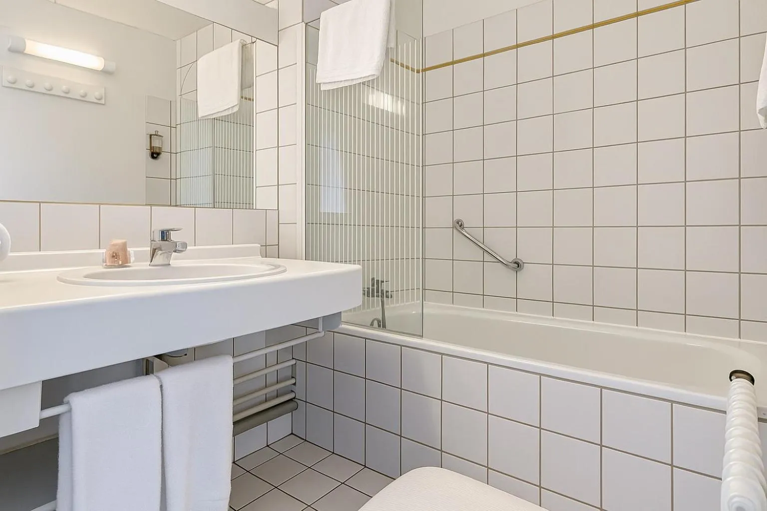 Superior Room With Balcony and Mountain View  in LOGIS HÔTEL, CHALETS et RESTAURANT LES CHATELMINÉS