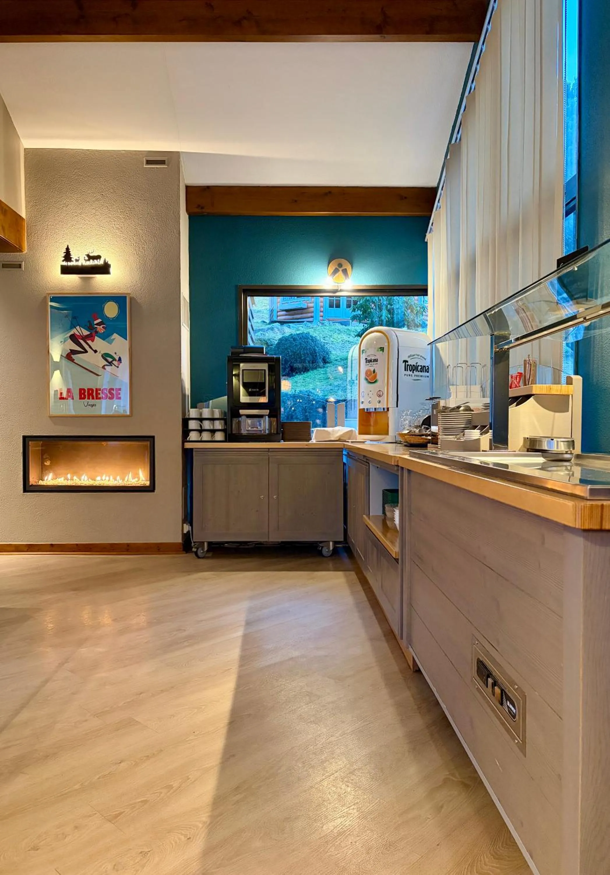 LOGIS HÔTEL, CHALETS et RESTAURANT LES CHATELMINÉS