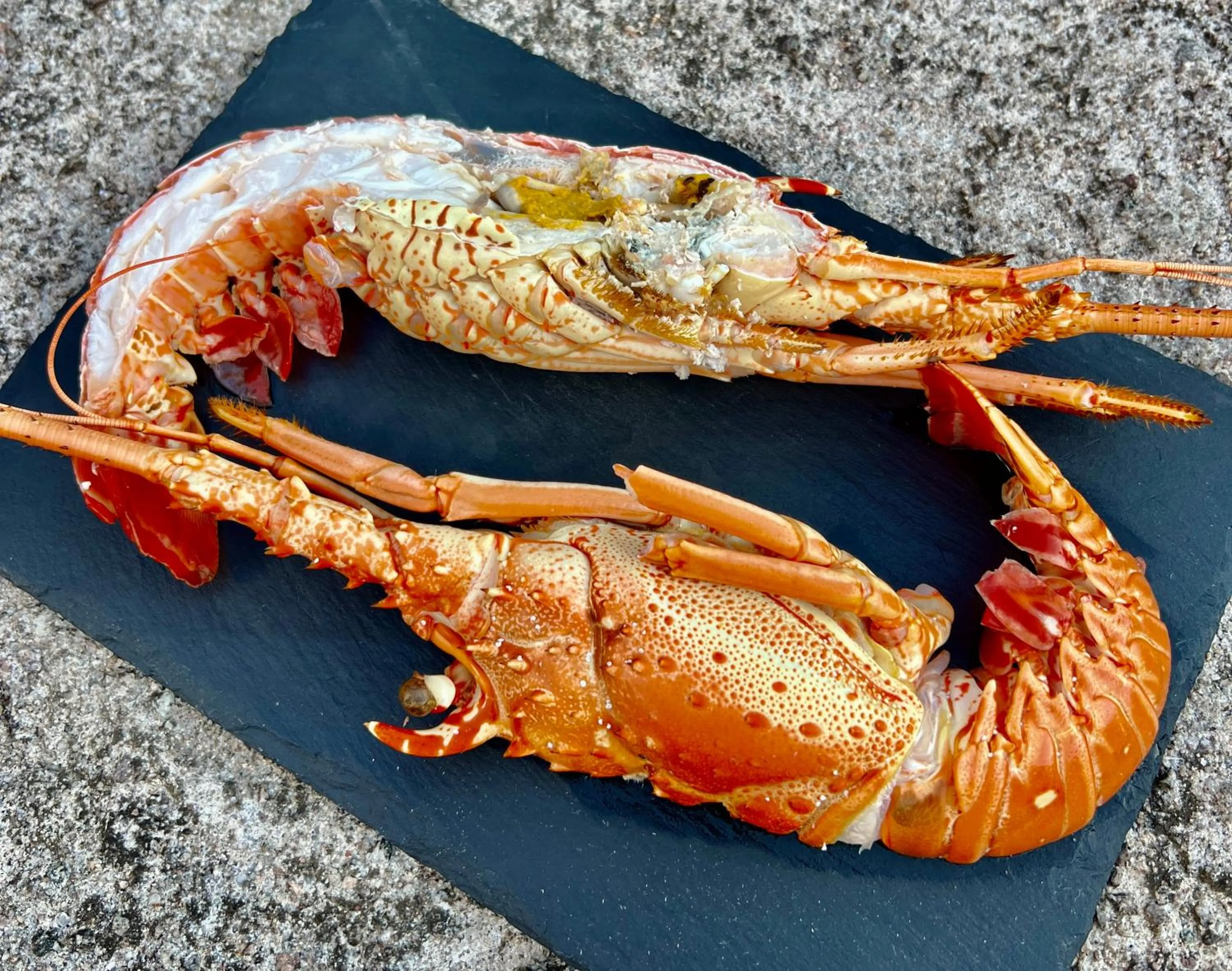 Restaurant/places to eat in LOGIS HÔTEL, CHALETS et RESTAURANT LES CHATELMINÉS