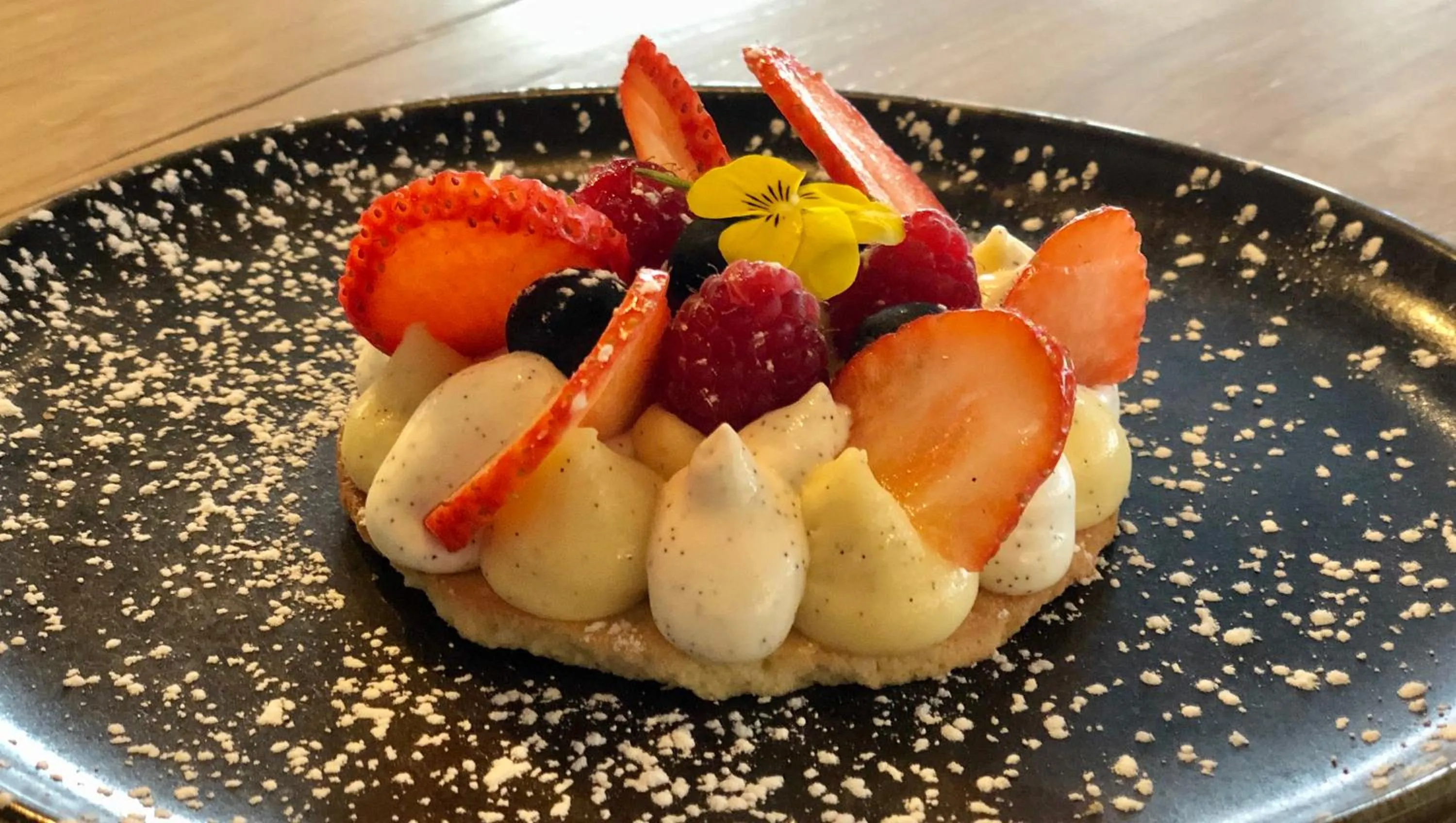 Restaurant/places to eat in LOGIS HÔTEL, CHALETS et RESTAURANT LES CHATELMINÉS