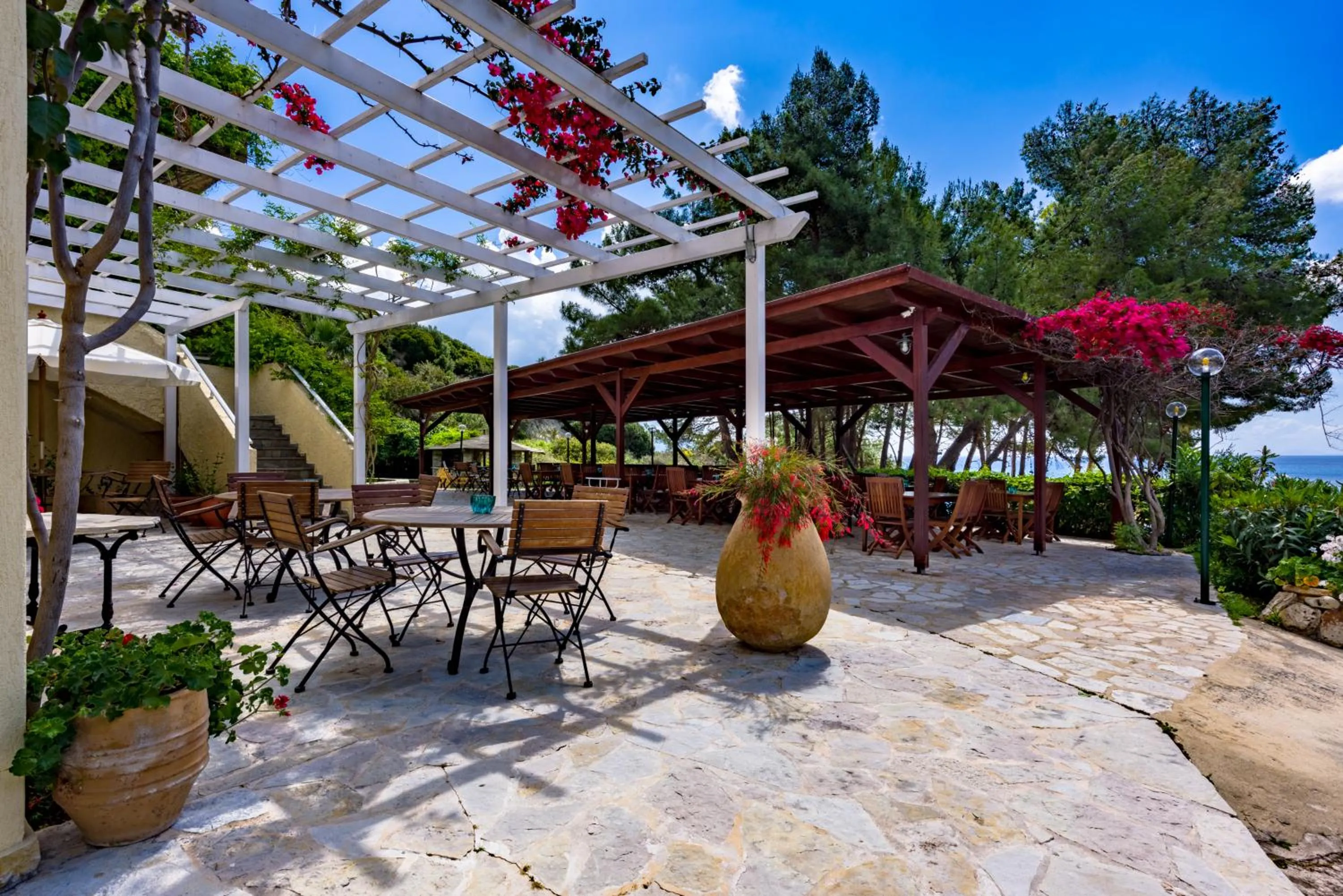 Patio in Panas Hotel