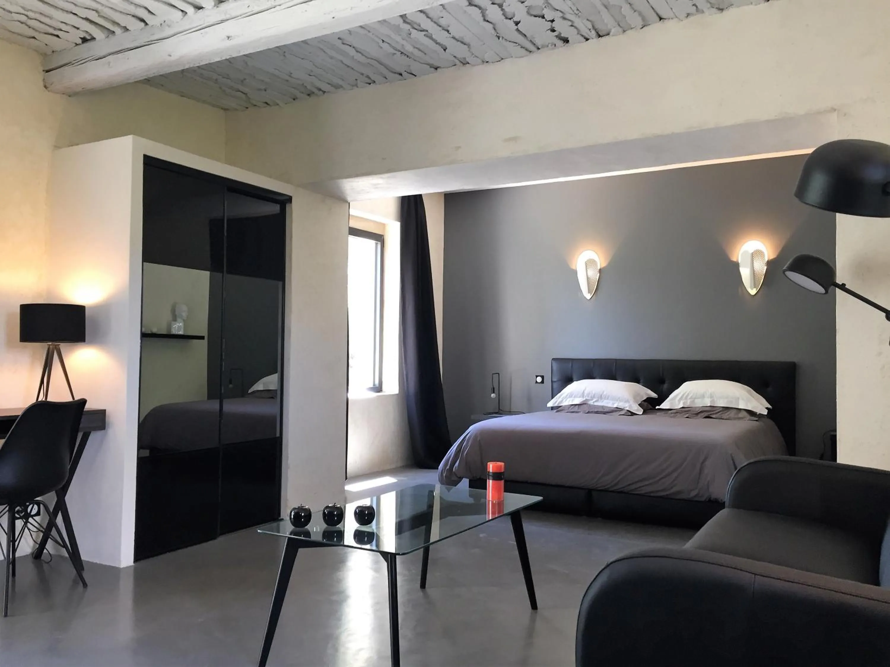 Bedroom, Bed in le mas de colongene