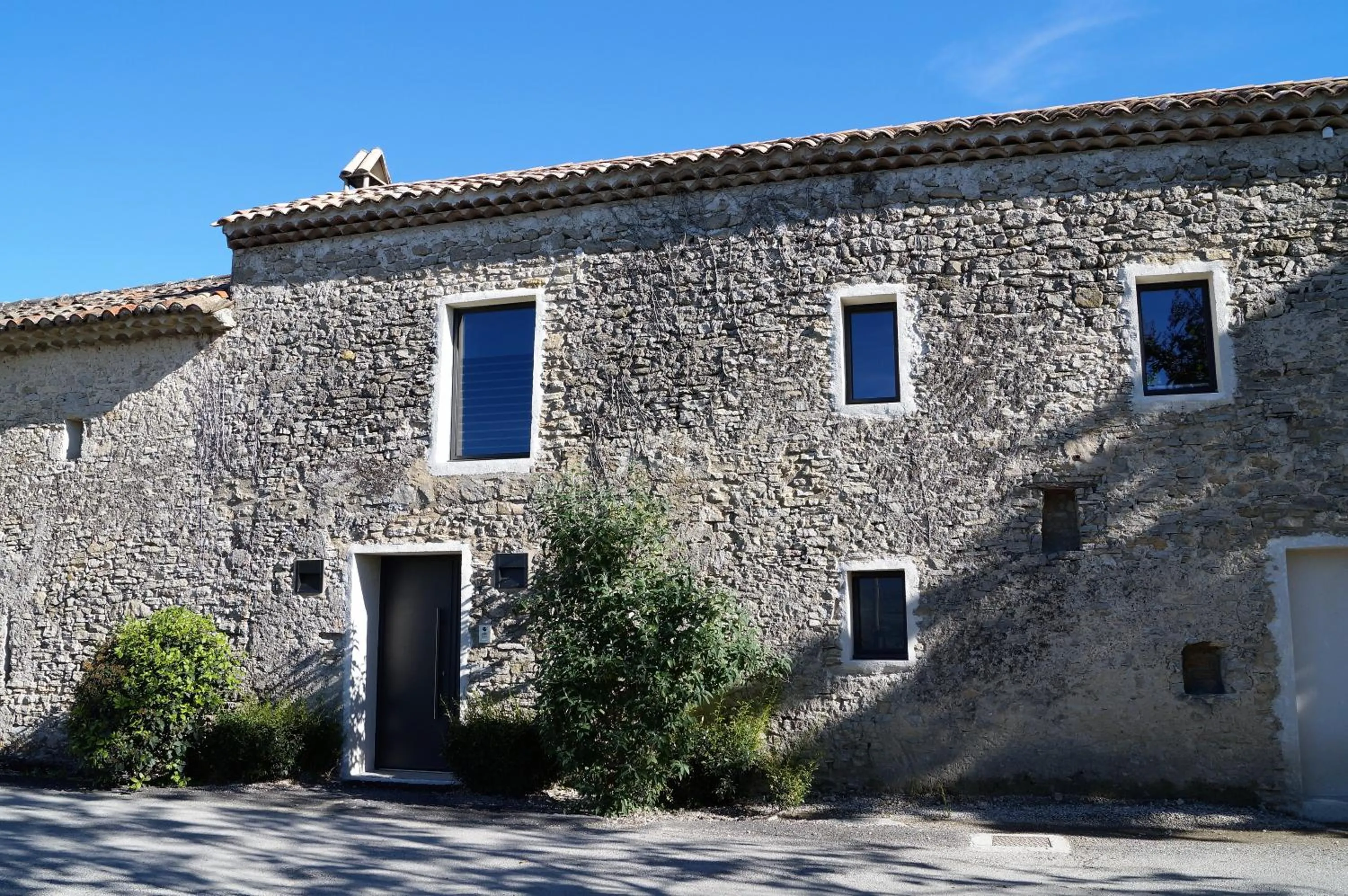 Property building in le mas de colongene