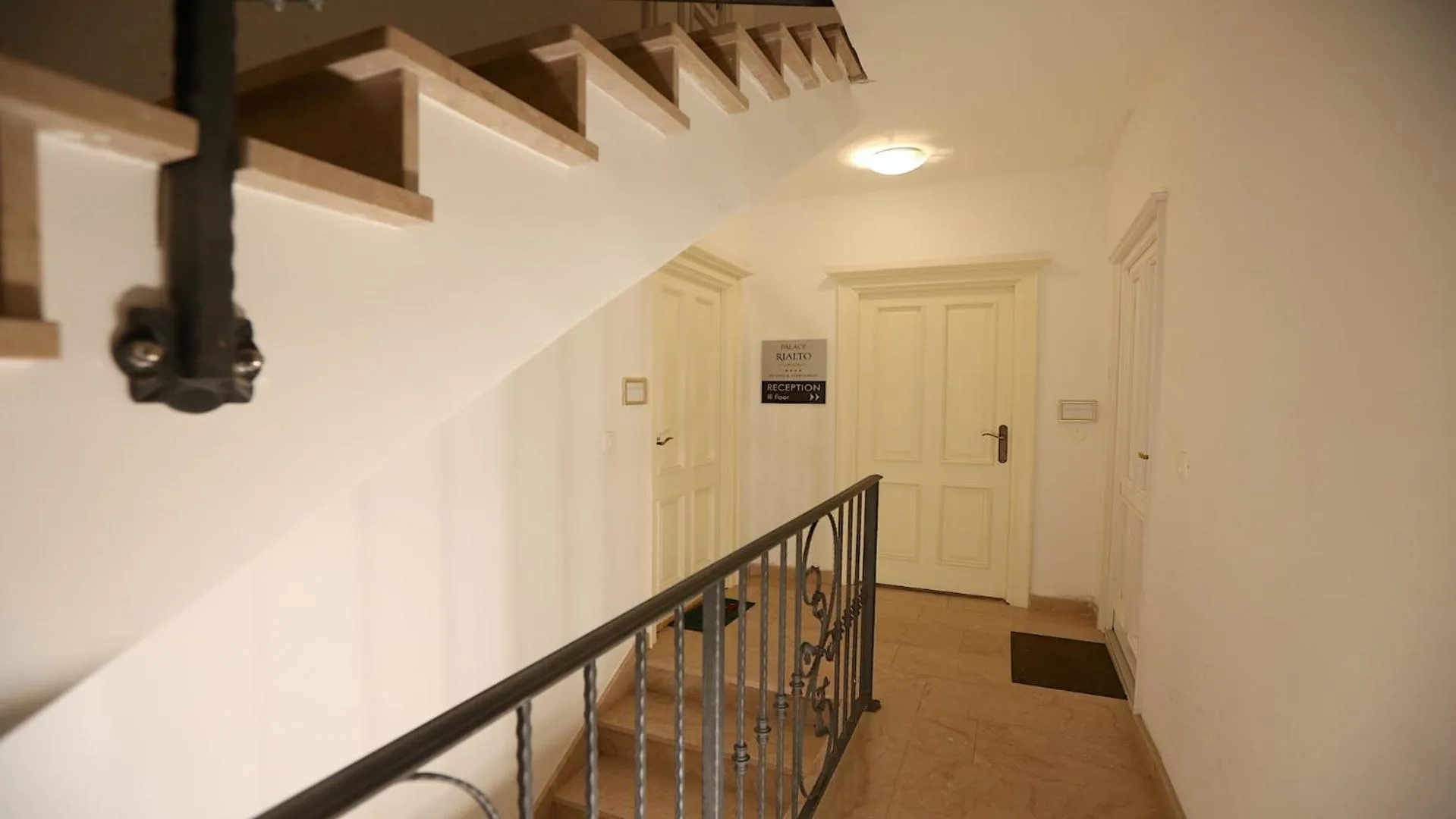 One-Bedroom Apartment - single occupancy in Rialto luxury rooms and apartments