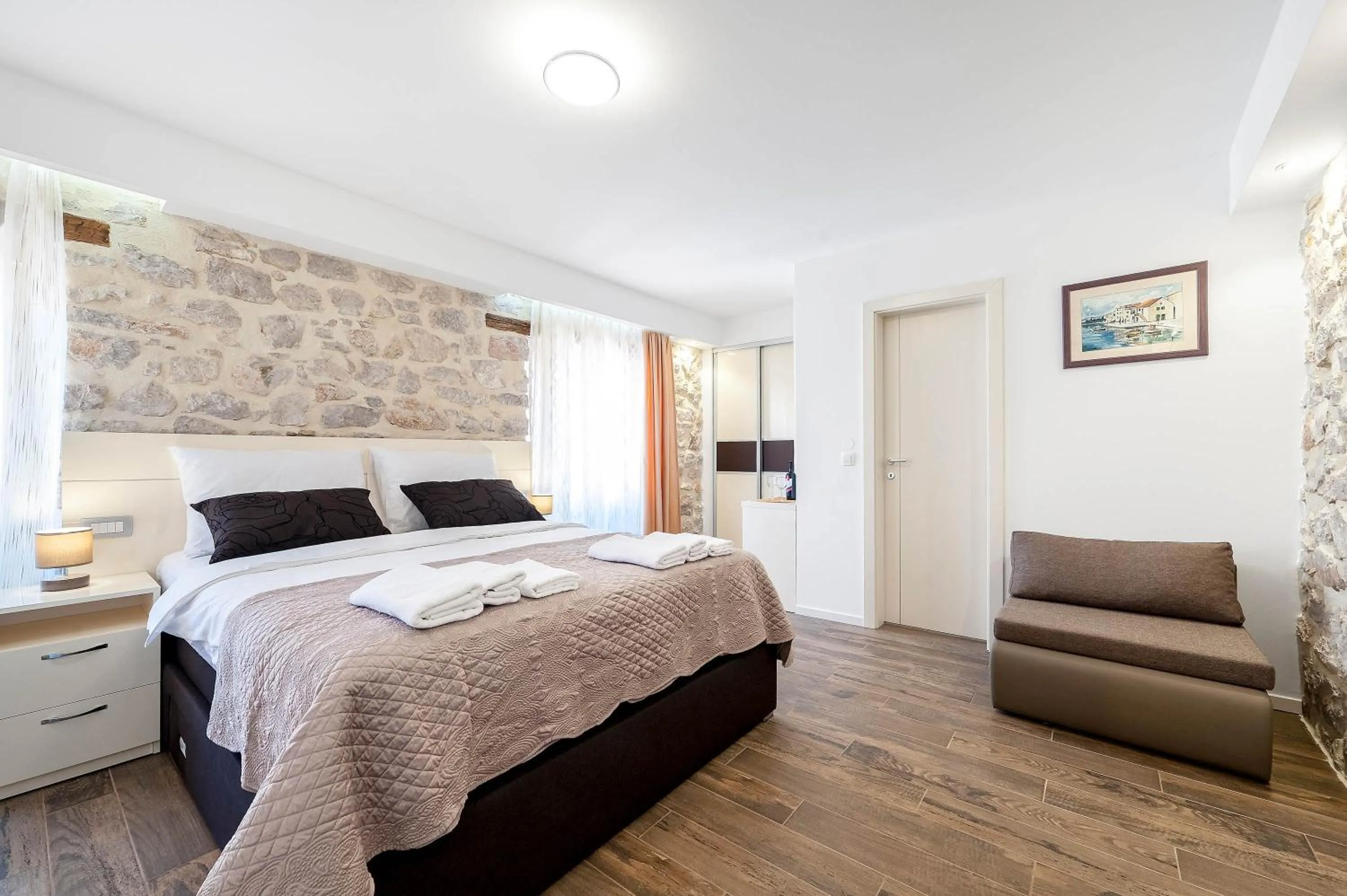 Bed in Rialto luxury rooms and apartments