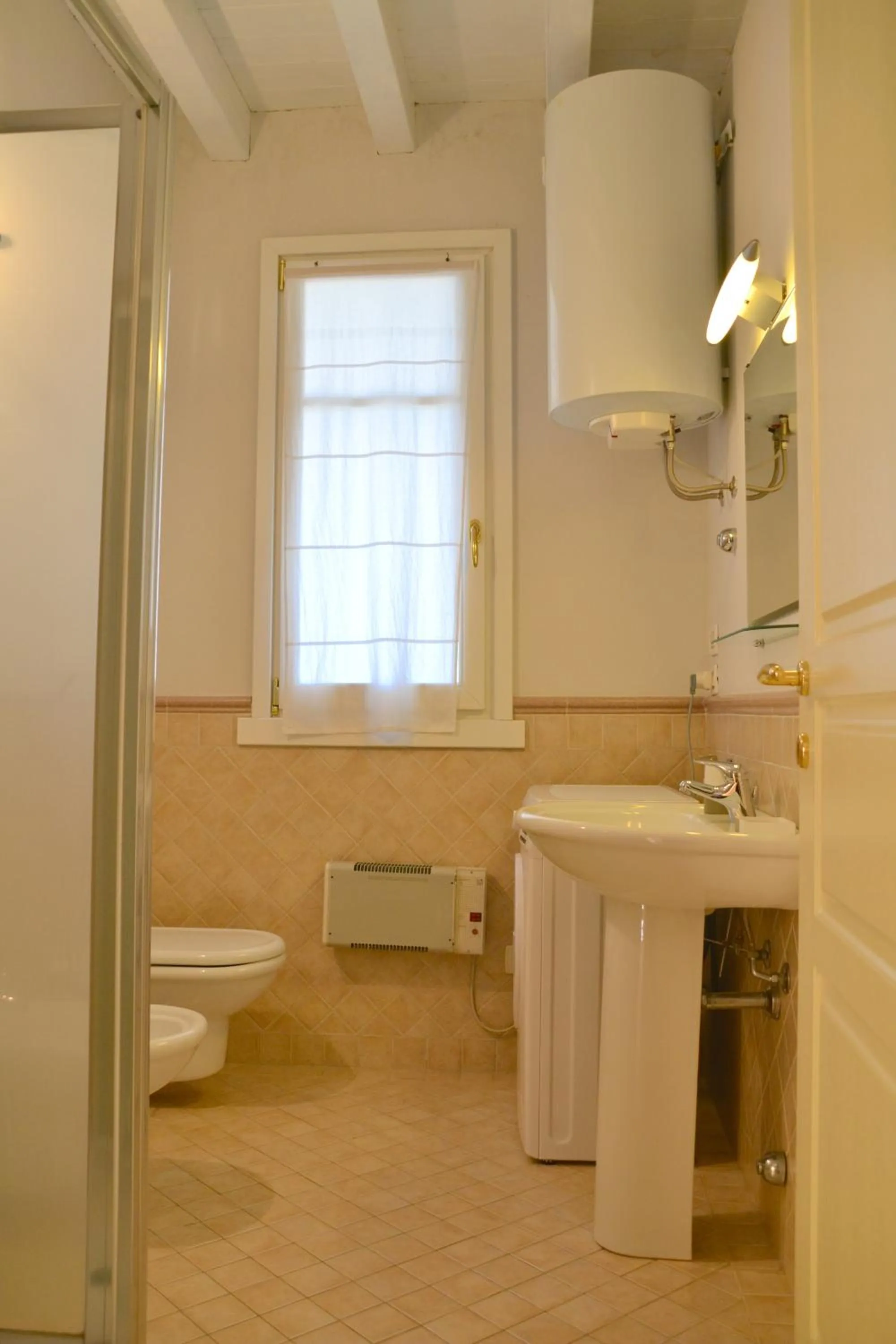 Shower in Garda Resort Village