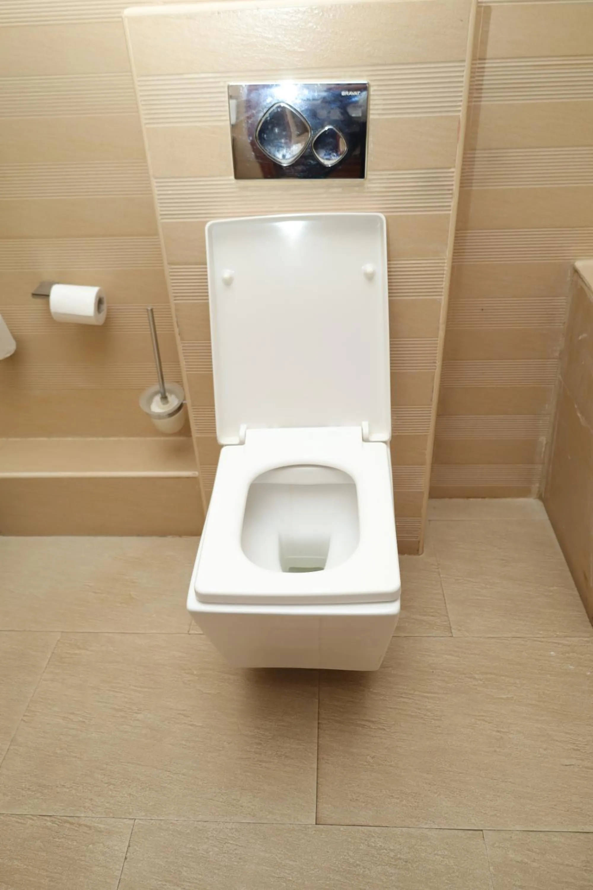 Toilet in GemSuites Riverside Serviced Apartments and Hotel, Nairobi