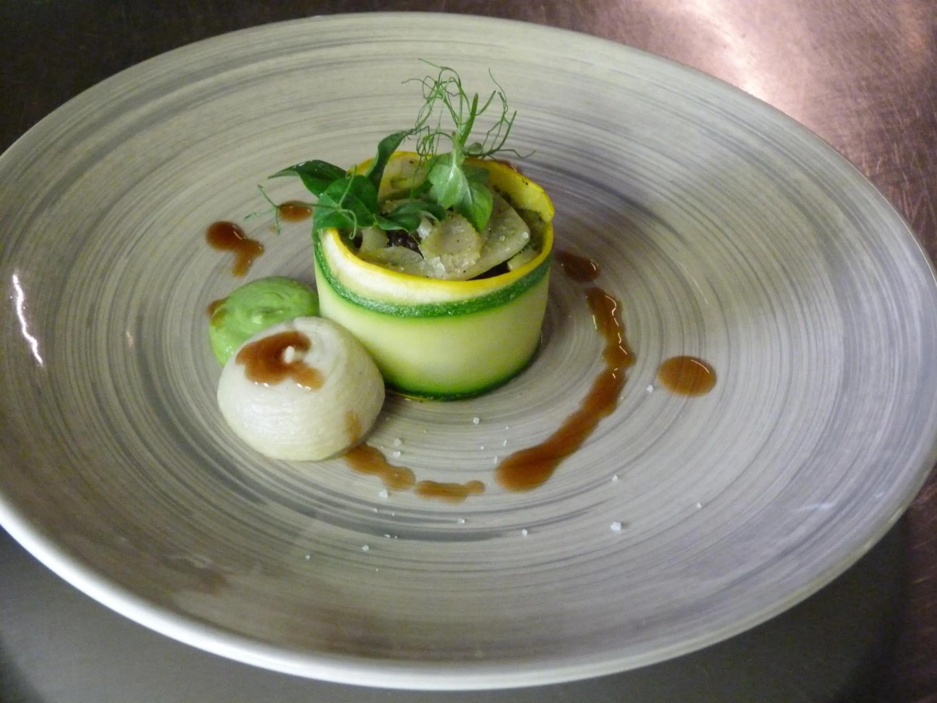 Restaurant/places to eat in La Ferme du Hélivy