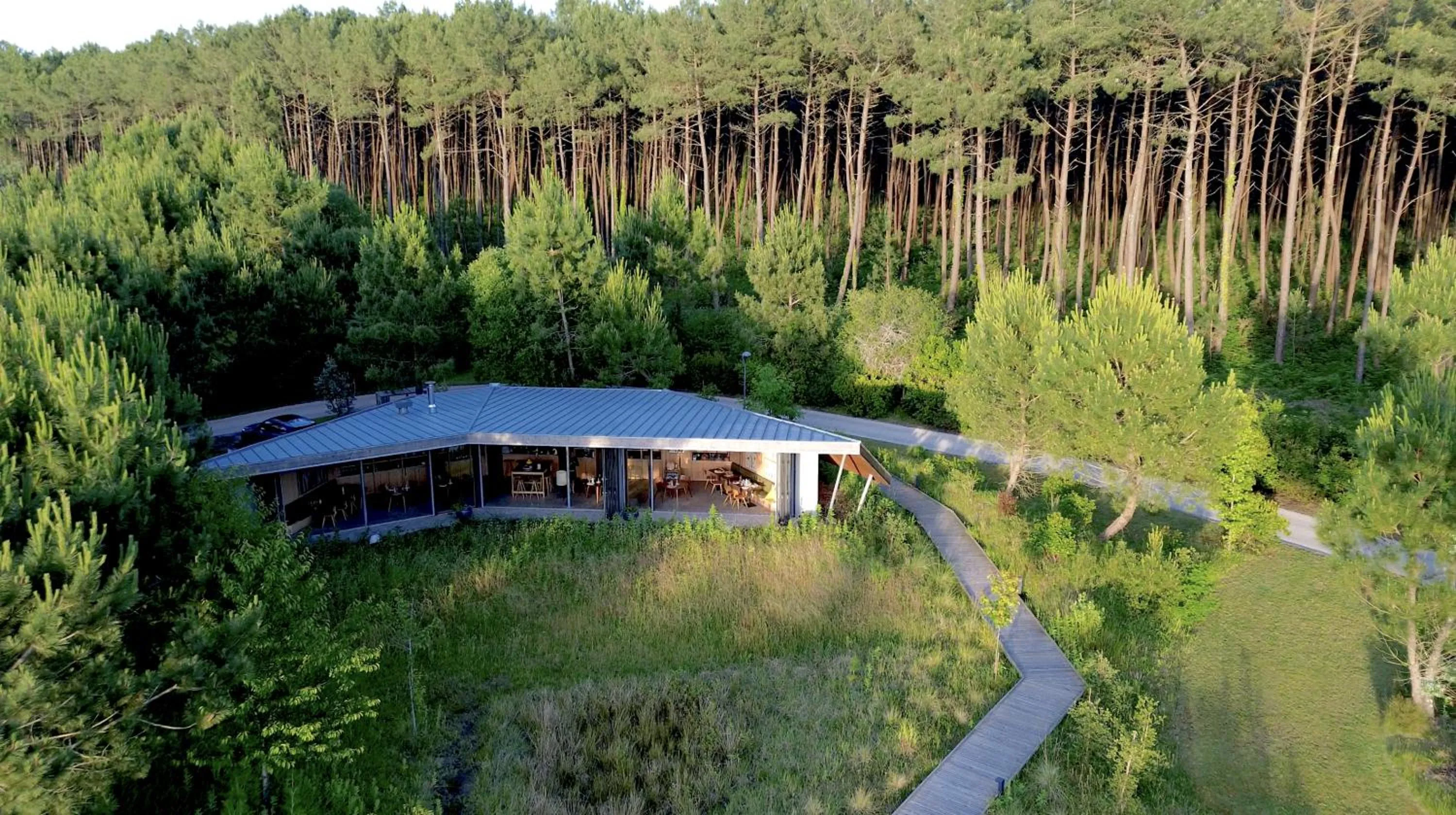 Les Échasses Golf & Surf Eco Lodge