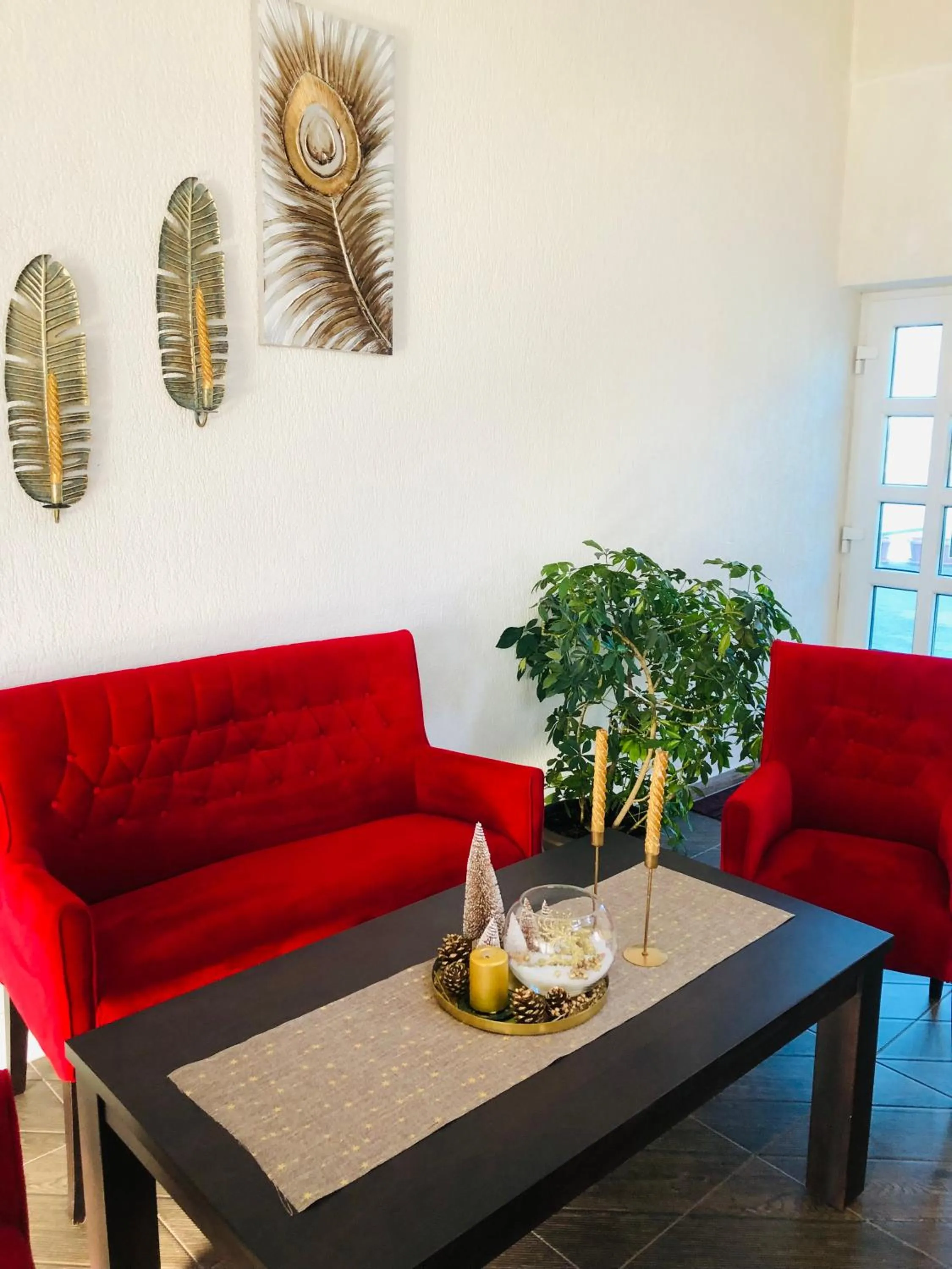 Seating area in Becar Pyramid Rooms