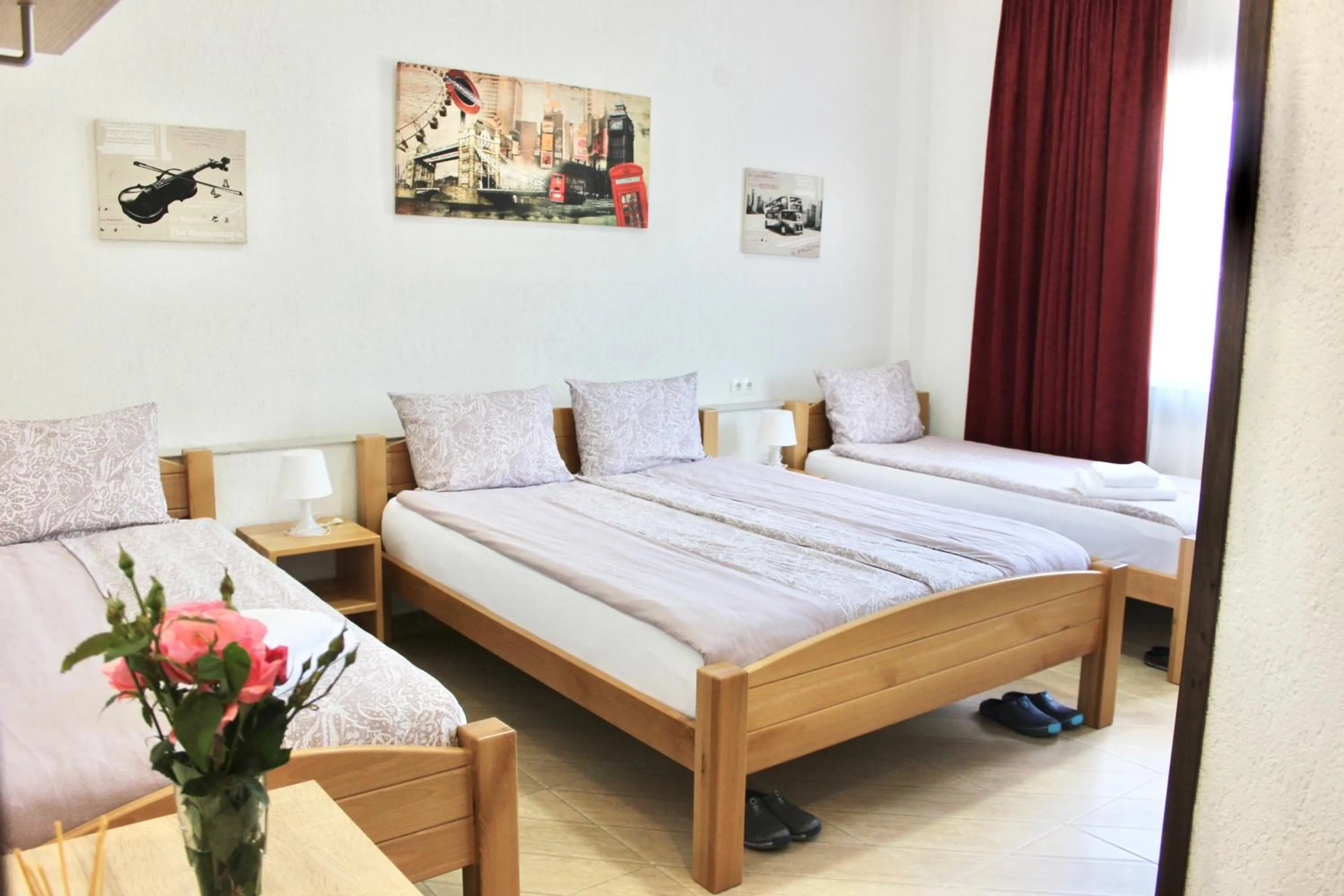 Bed in Becar Pyramid Rooms