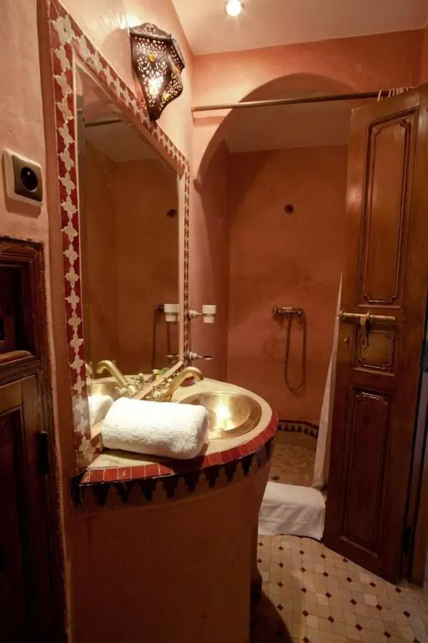 Riad Tidar by Phoenix