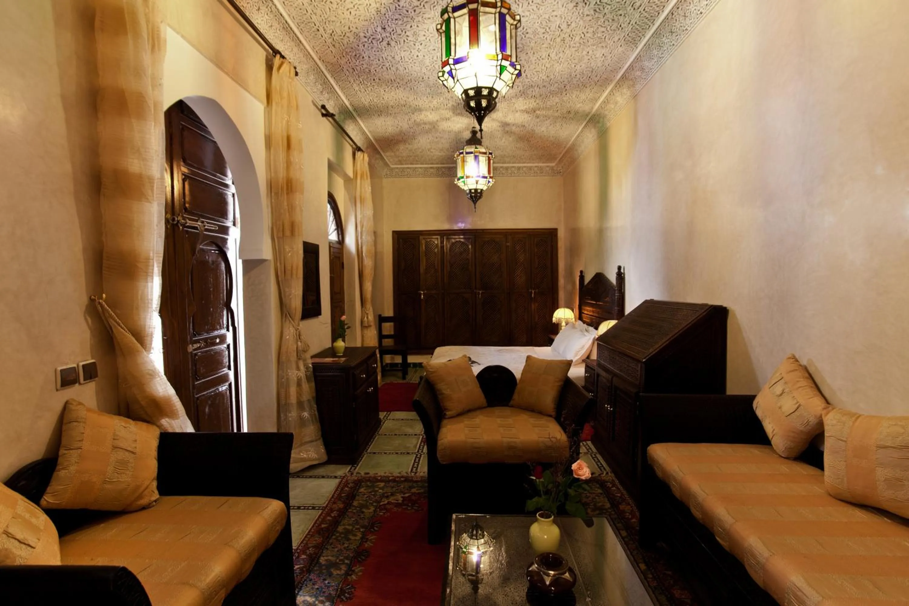 Riad Tidar by Phoenix