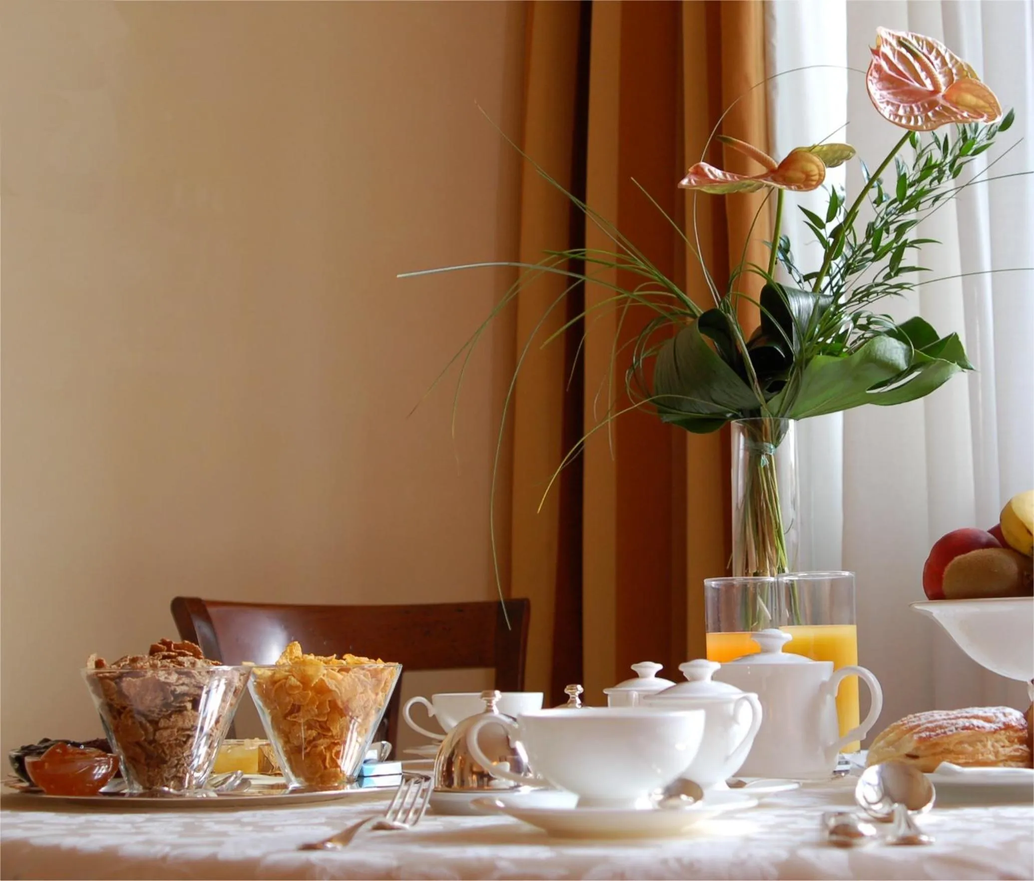 Restaurant/places to eat in Astoria Hotel Italia