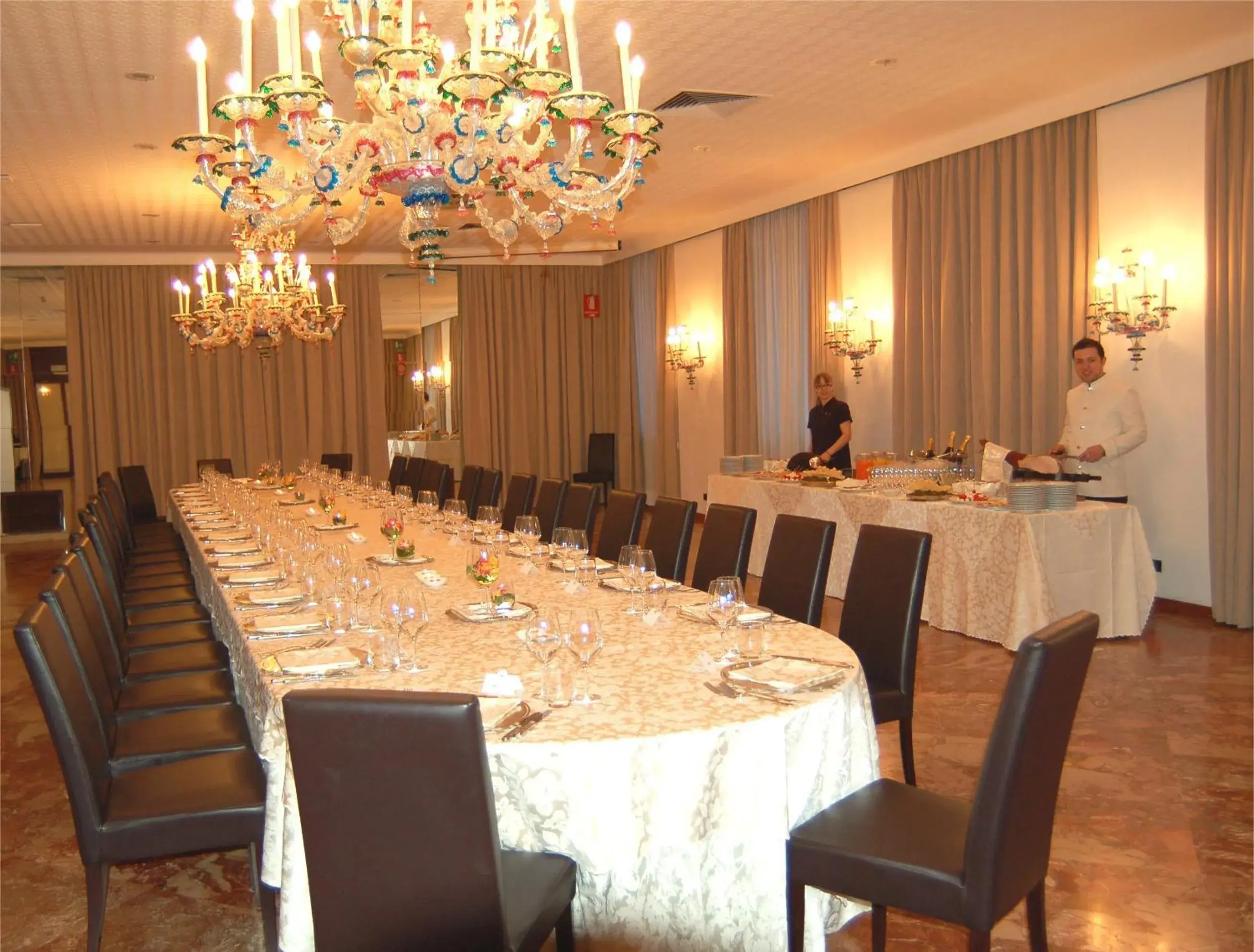 Restaurant/places to eat in Astoria Hotel Italia Restaurant/places to eat in Astoria Hotel Italia