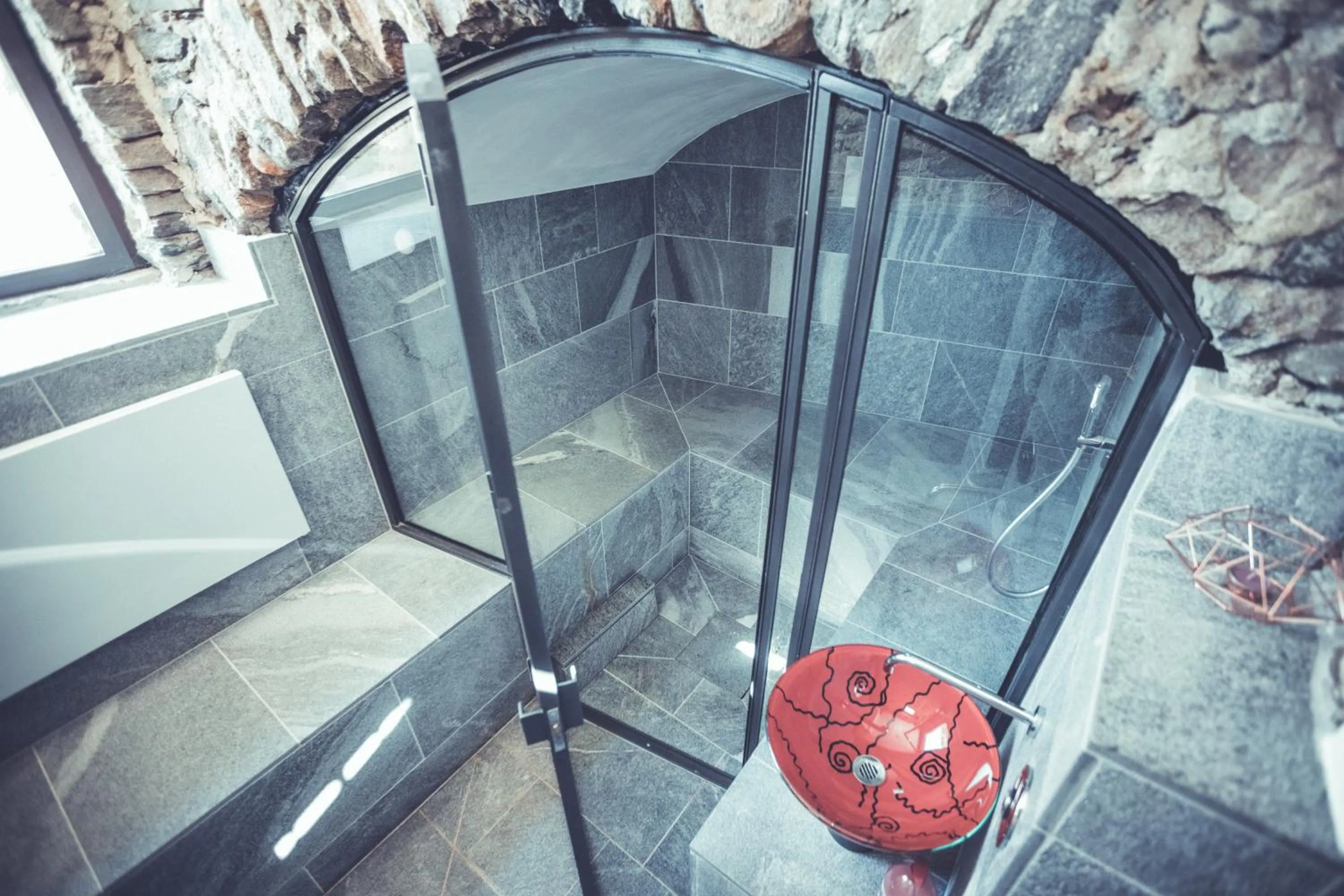 Steam room in Albergo Porta Verzasca